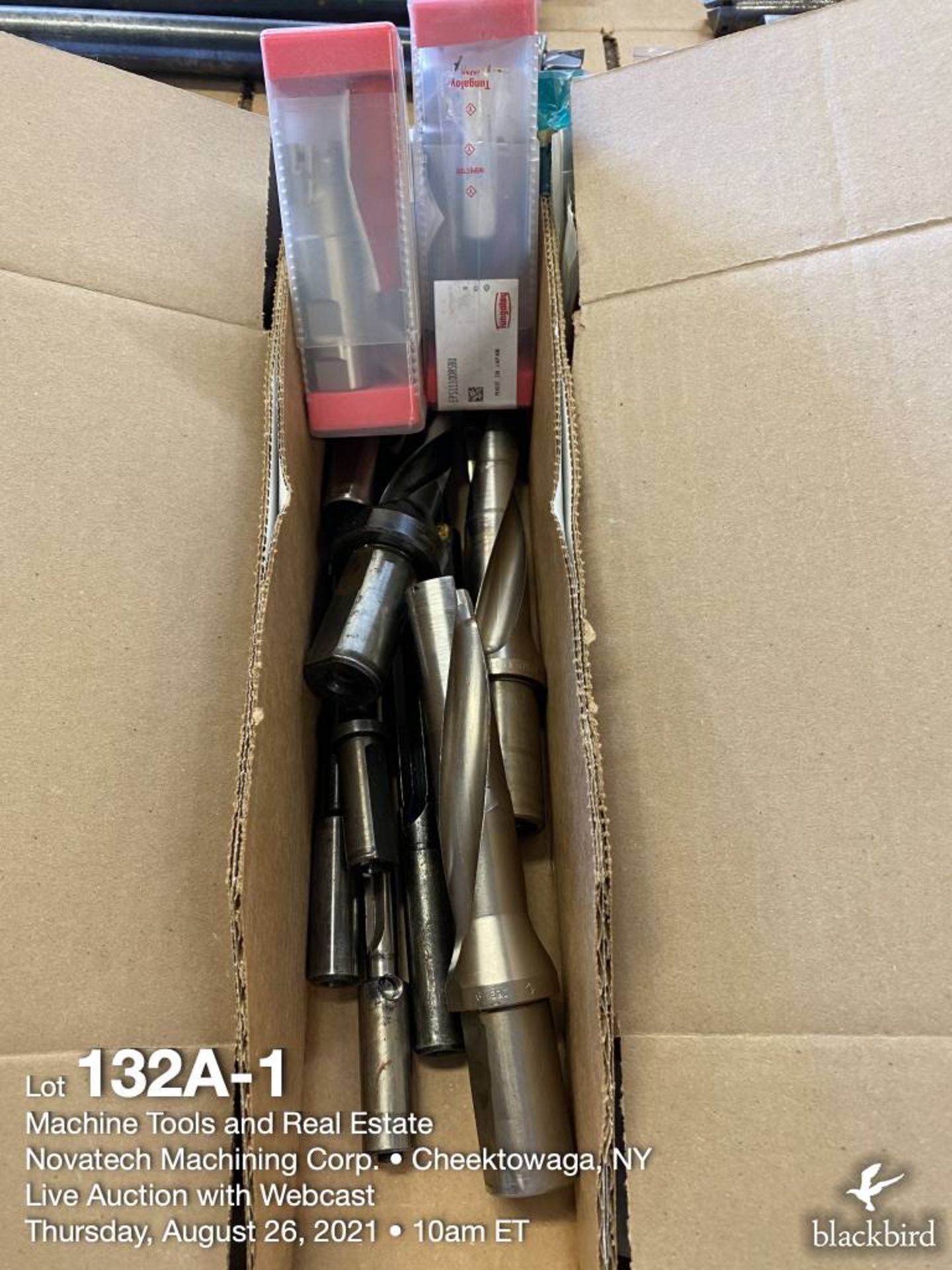 Box of indexable endmills