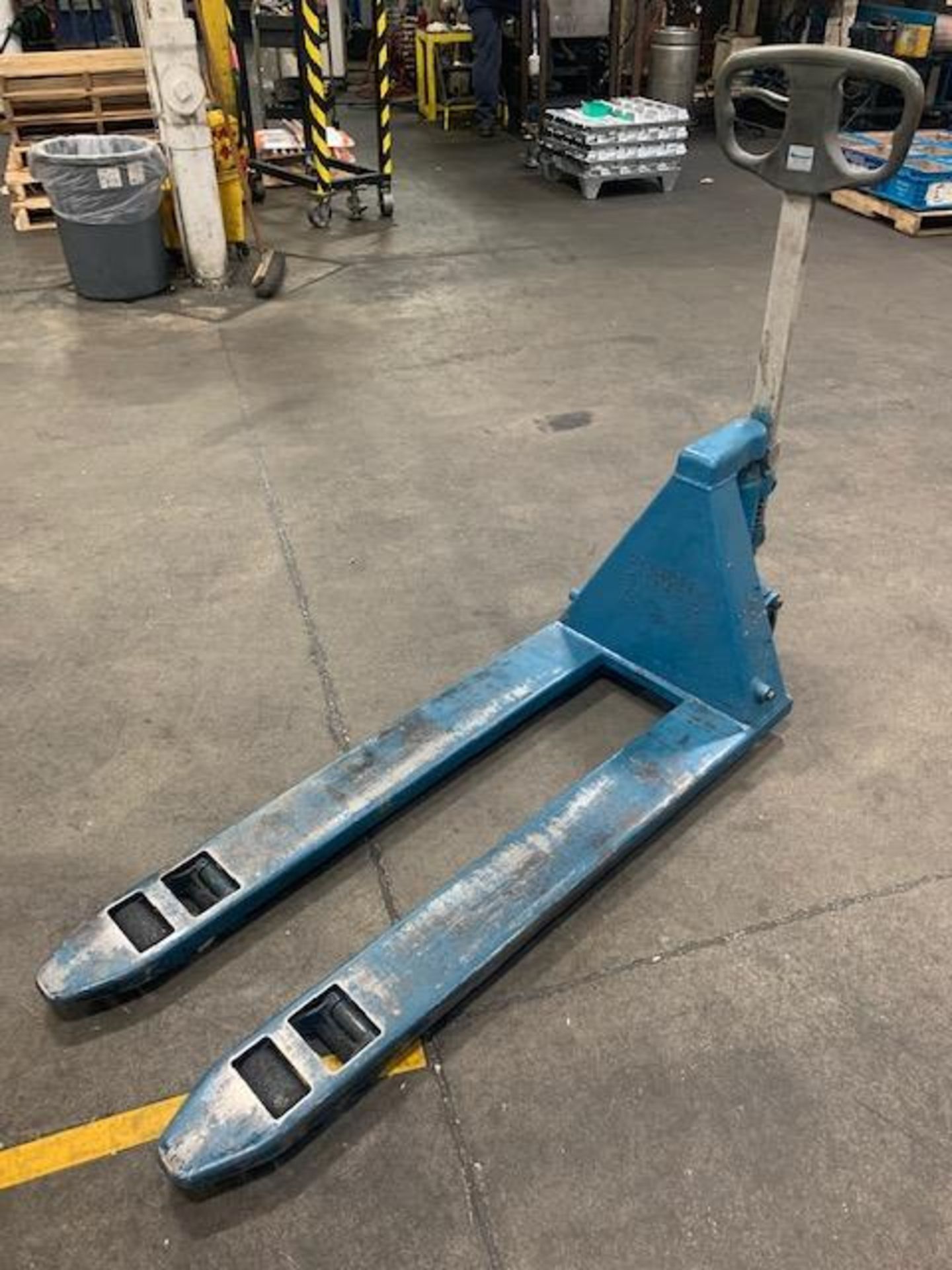 5,500LB Bishamon Hand Pallet Truck