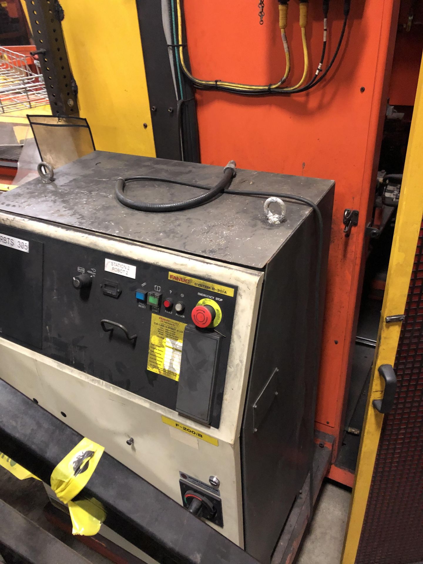 DUAL FANUC F200-iB SPOT WELDING SYSTEM - Image 10 of 32