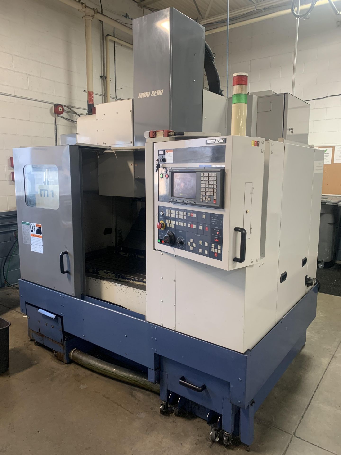 Mori-Seiki F-M1 Vertical Machining Center