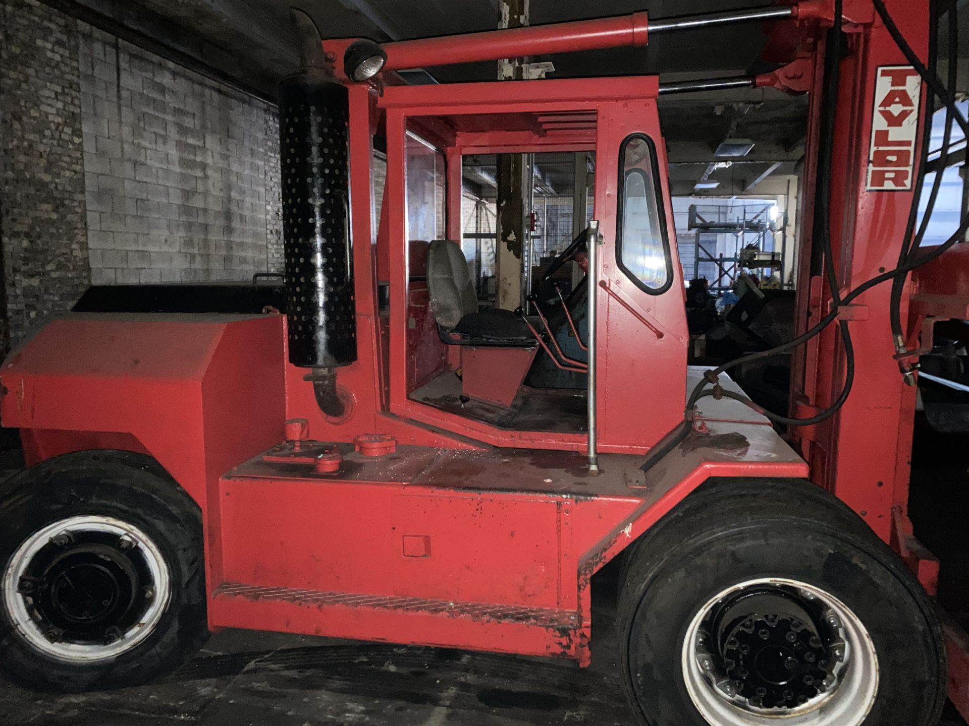 22,000 Lb Taylor Diesel Lift Truck - Image 3 of 9