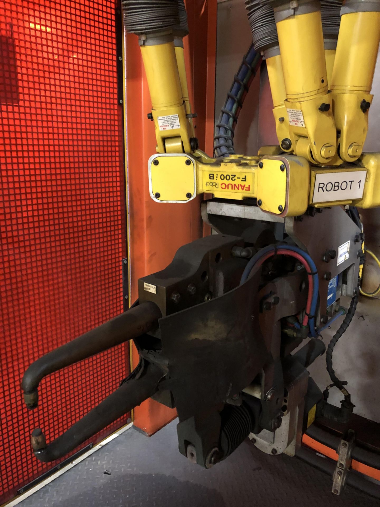 DUAL FANUC F200-iB SPOT WELDING SYSTEM - Image 8 of 32