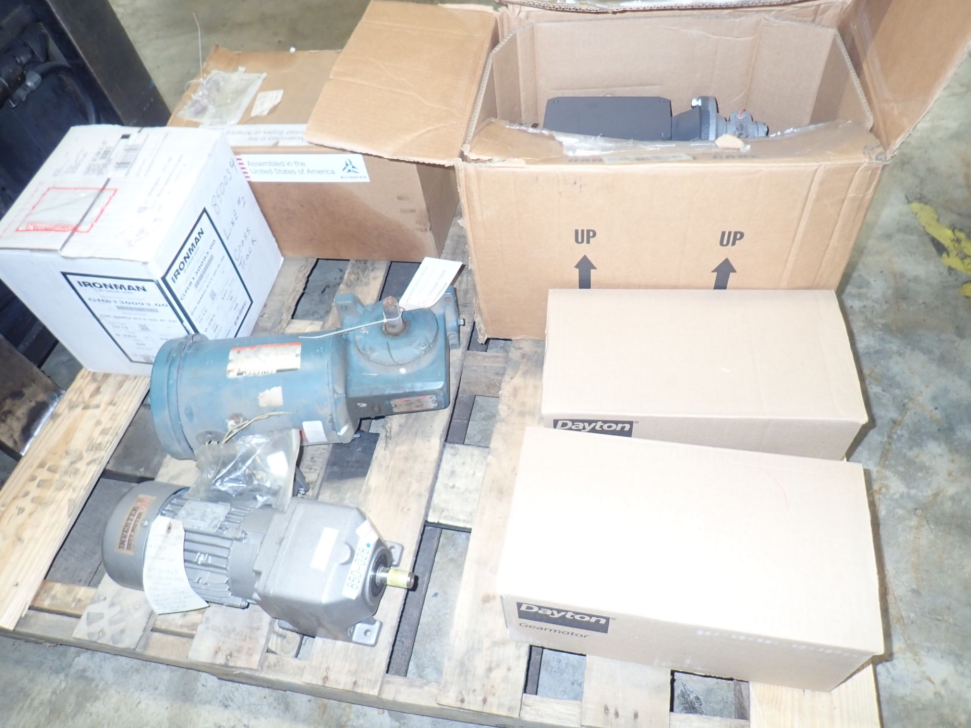 Lot of Gearboxes +