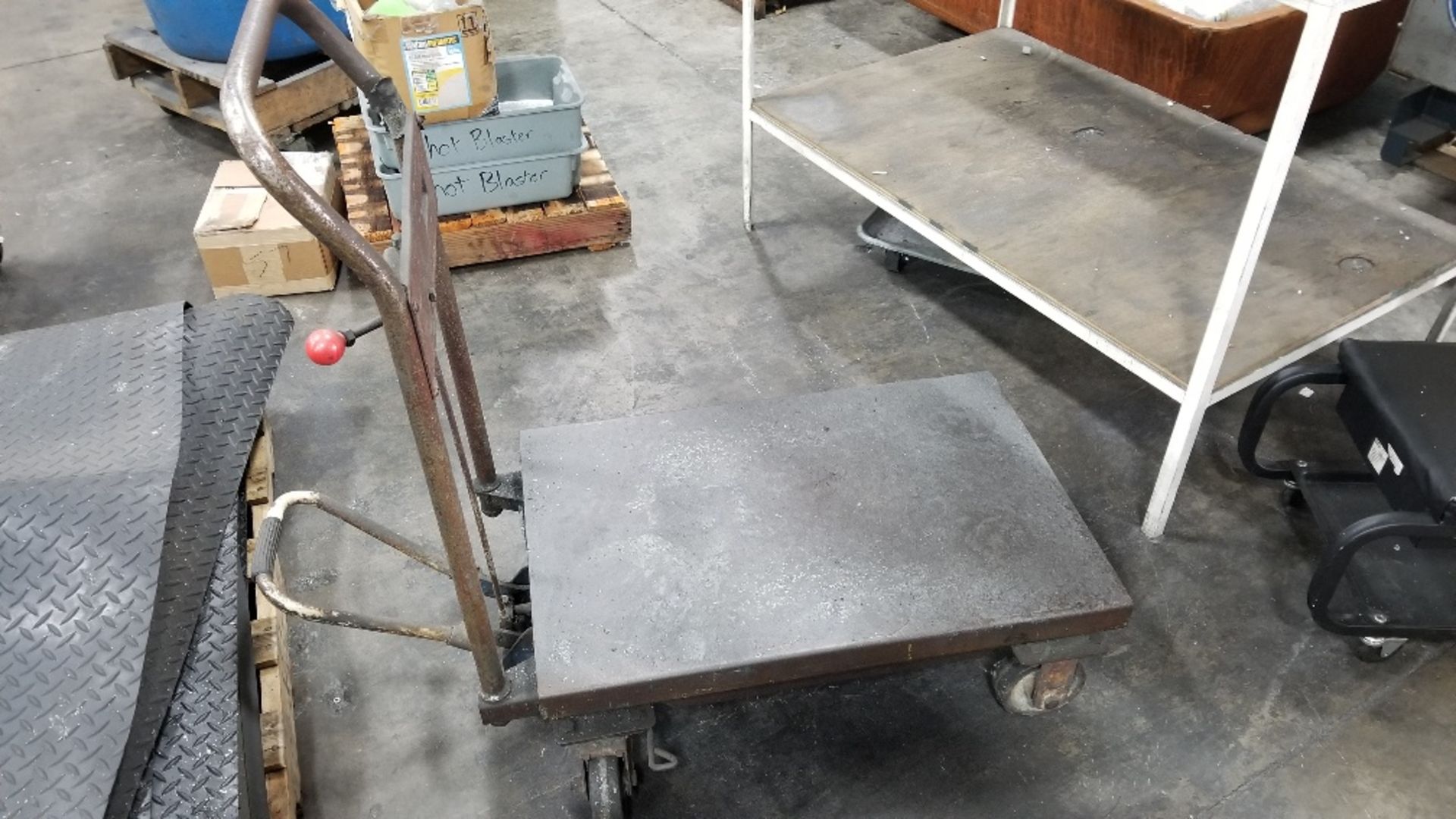 Low Profile Metal Cart w/Hydraulic Foot Jack
