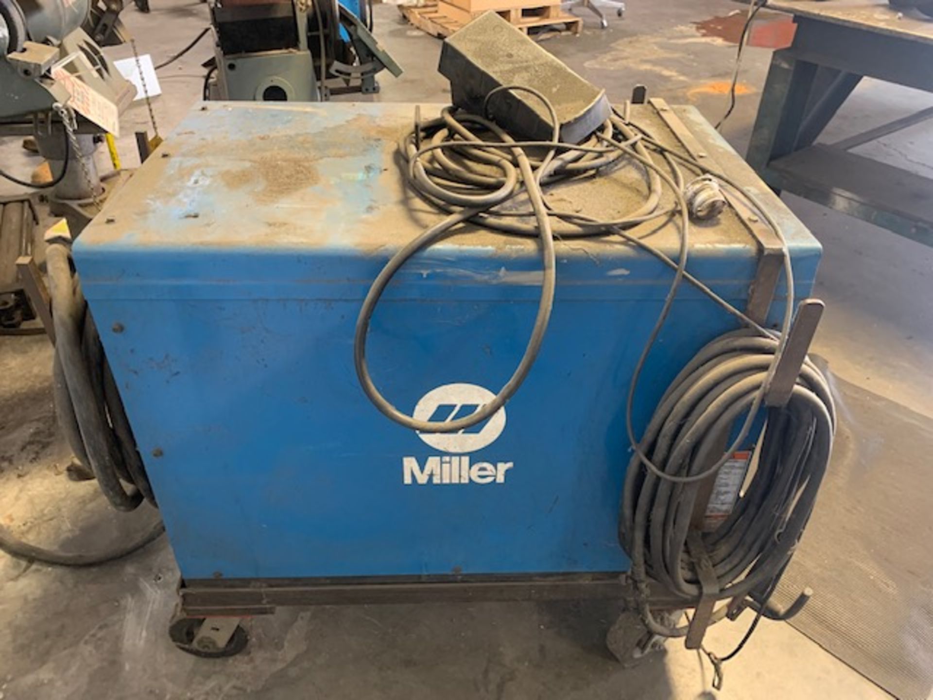 Miller Gold Star 452 Welder Power Supply - Image 5 of 11