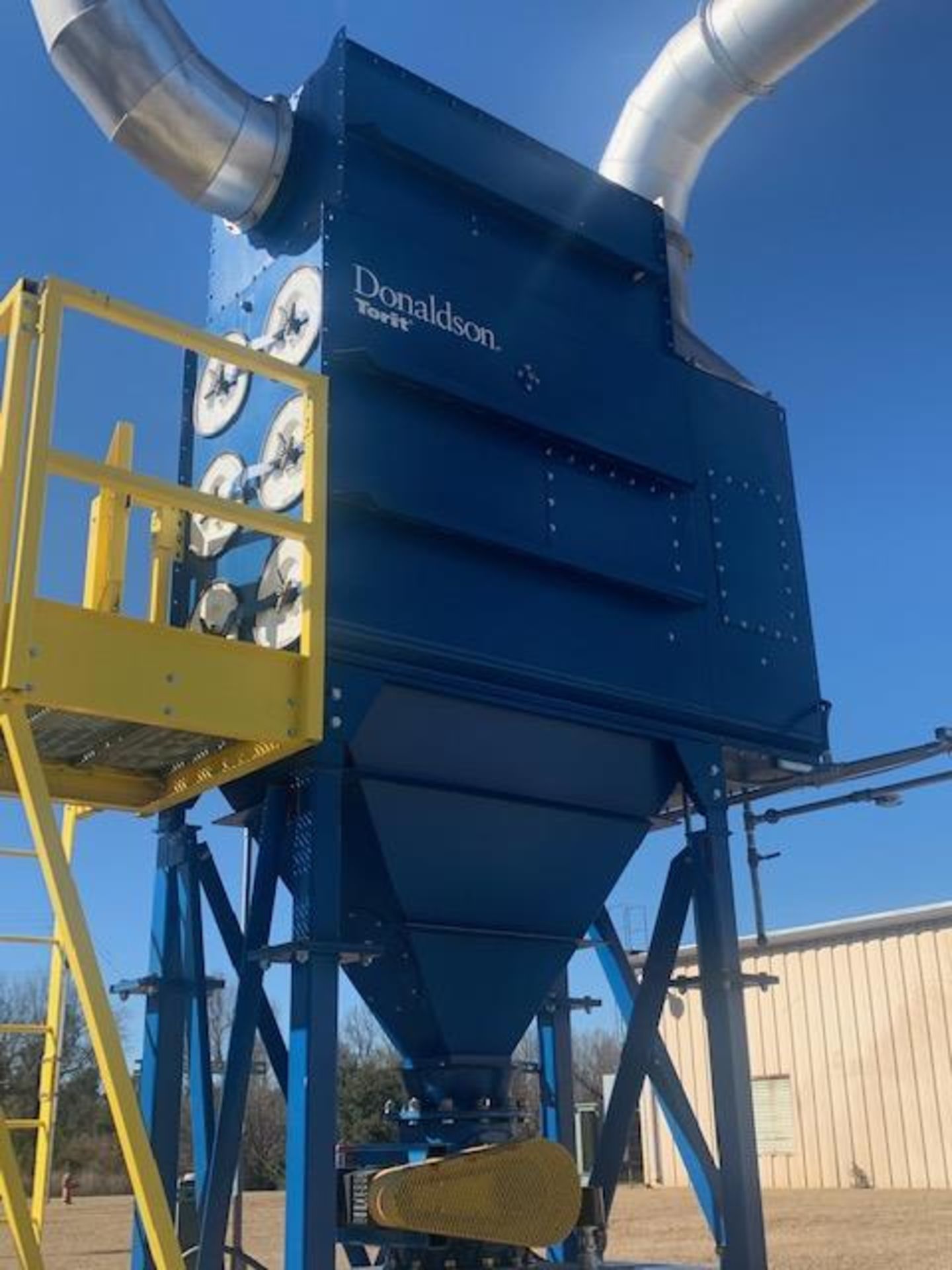 Torit Donaldson Dust Collector System, Mod# DF3-12, 50 HP, Mfg'd: 2018 - Image 3 of 10