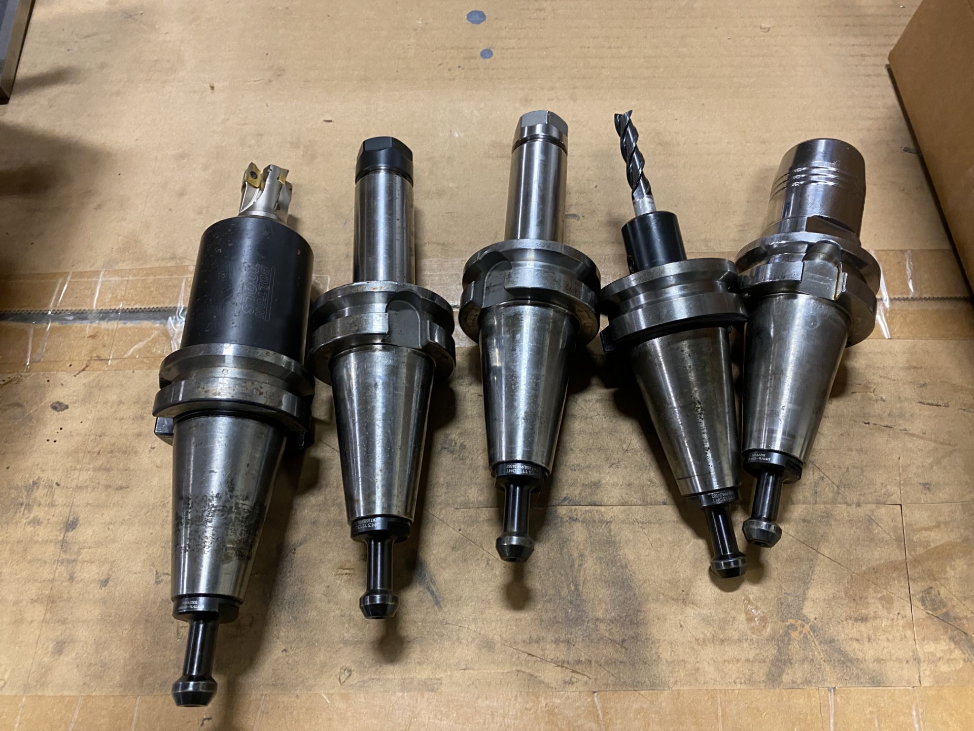 (5) BT40 Tool Holders