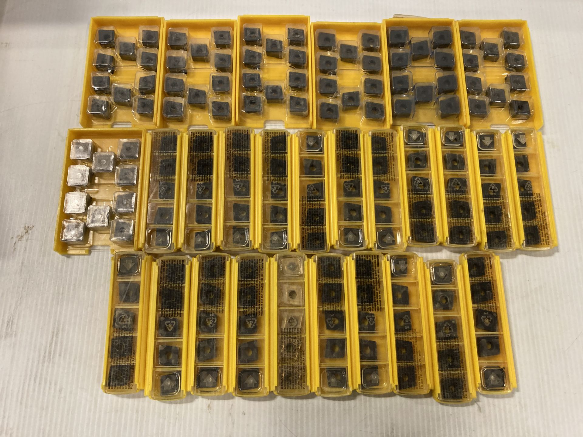 Lot of (175) New? Kennametal Carbide Inserts, P/N: CNMG432