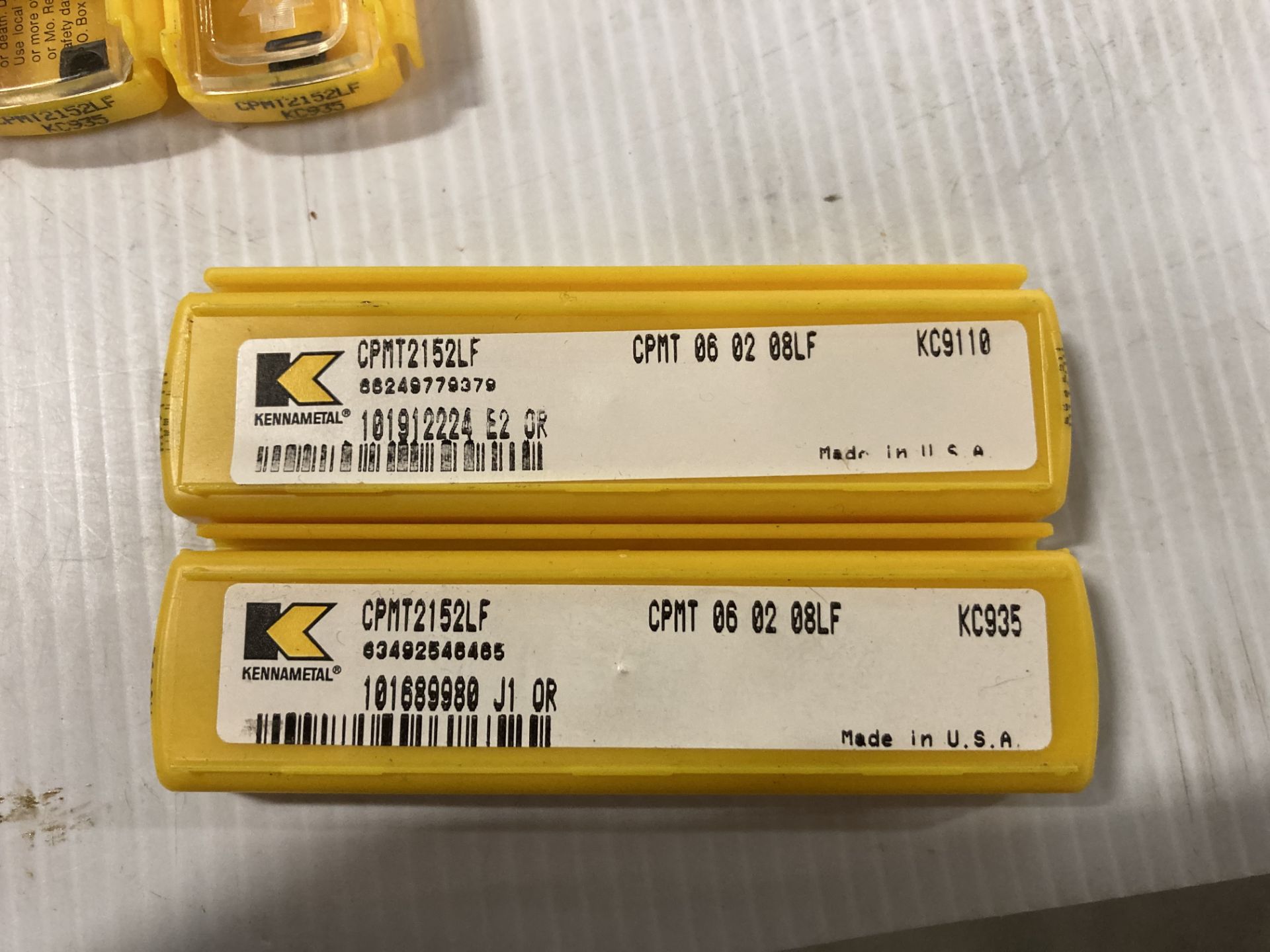 Lot of (179) New? Kennametal Carbide Inserts, P/N: CPMT2152LF CMPM 06 02 08LF Appears to be unused - Image 3 of 3