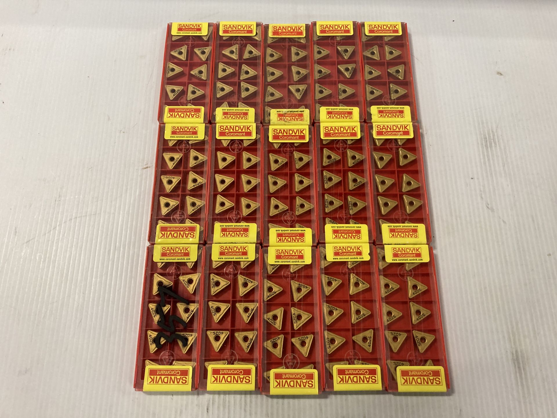 Lot of (150) New? Sandvik Carbide Inserts, P/N: TNMG 333-QF