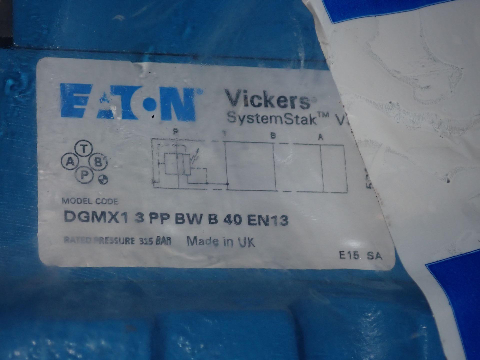 Eaton / Vickers KBHDG5V-7-5C200N-X-M1-PE7-H4-11 Valve Assembly - Image 5 of 6