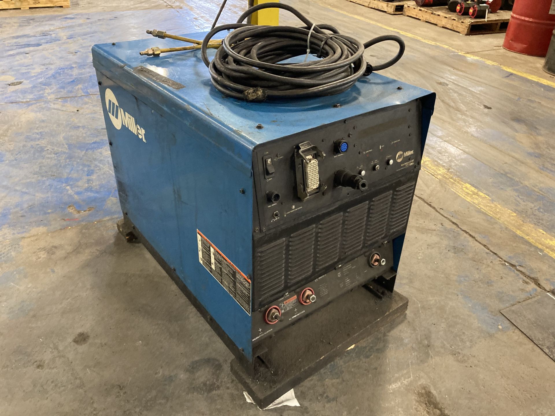 Miller Auto Deltaweld 452 Welder