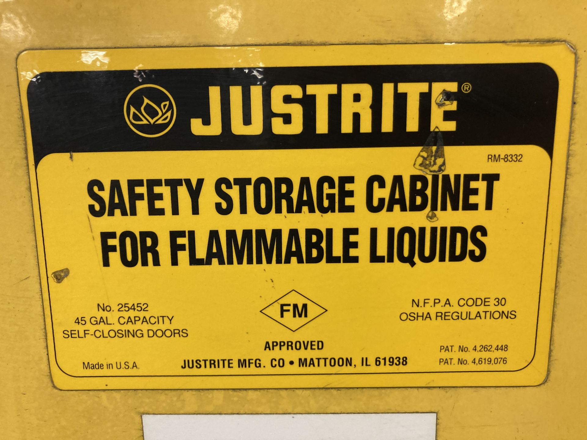 Justrite 45Gal Flammable Liquid Storage Cabinet - Image 4 of 4