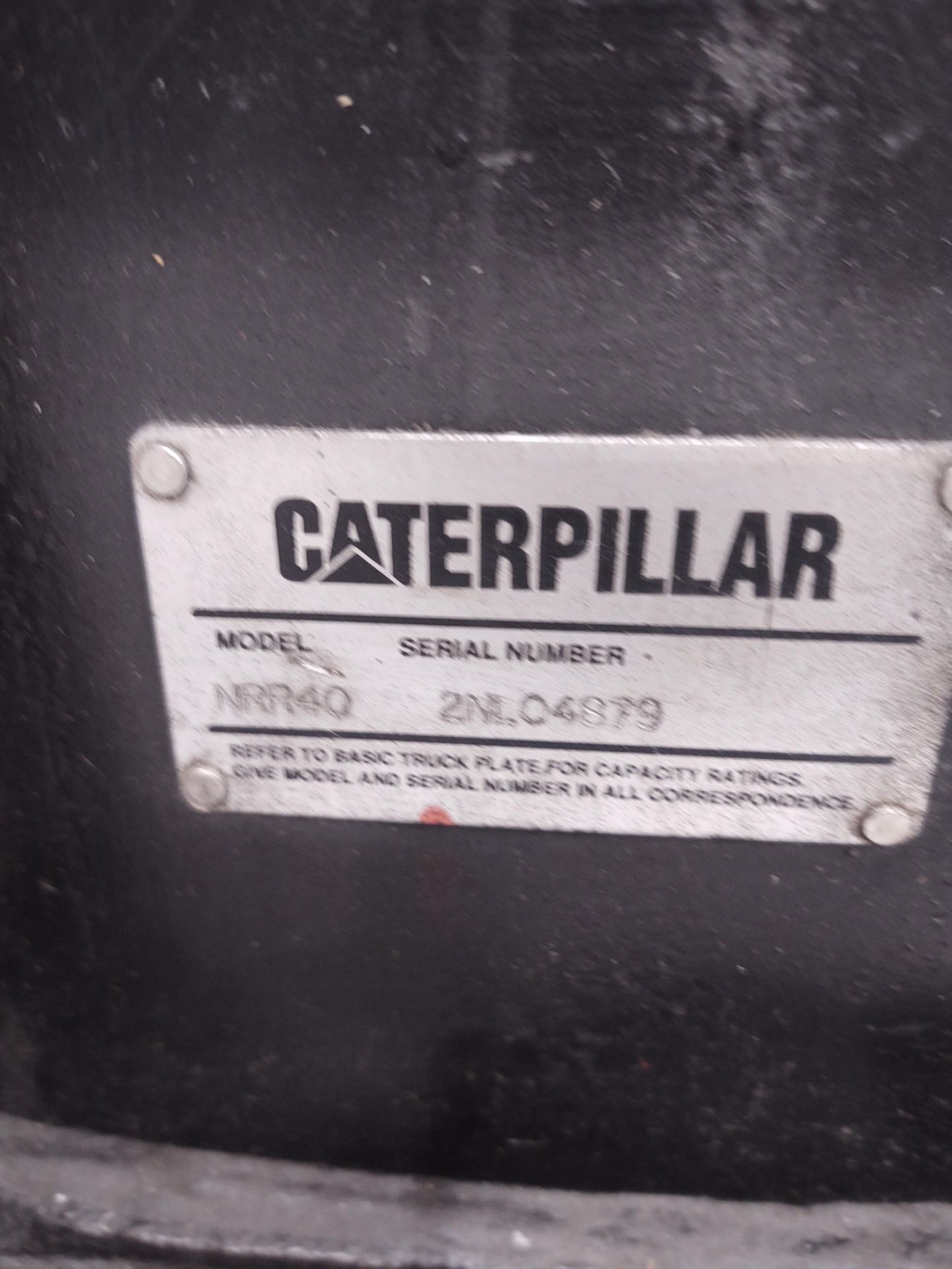 CATERPILLAR 4000LB NRR40 REACH FORKLIFT - Image 4 of 10