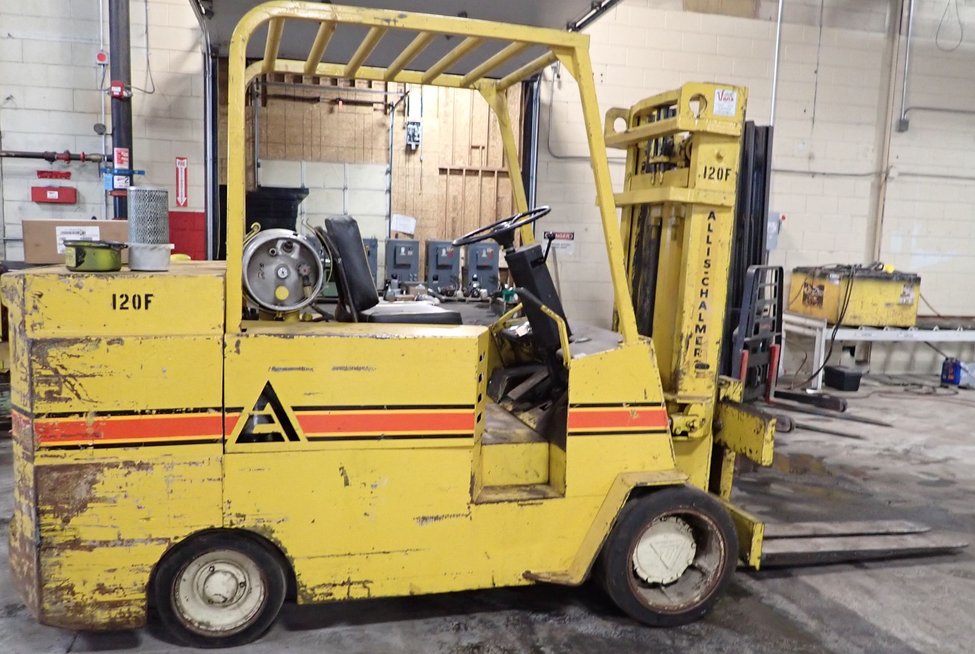 12,000 Lb Allis Chalmers Lift Truck