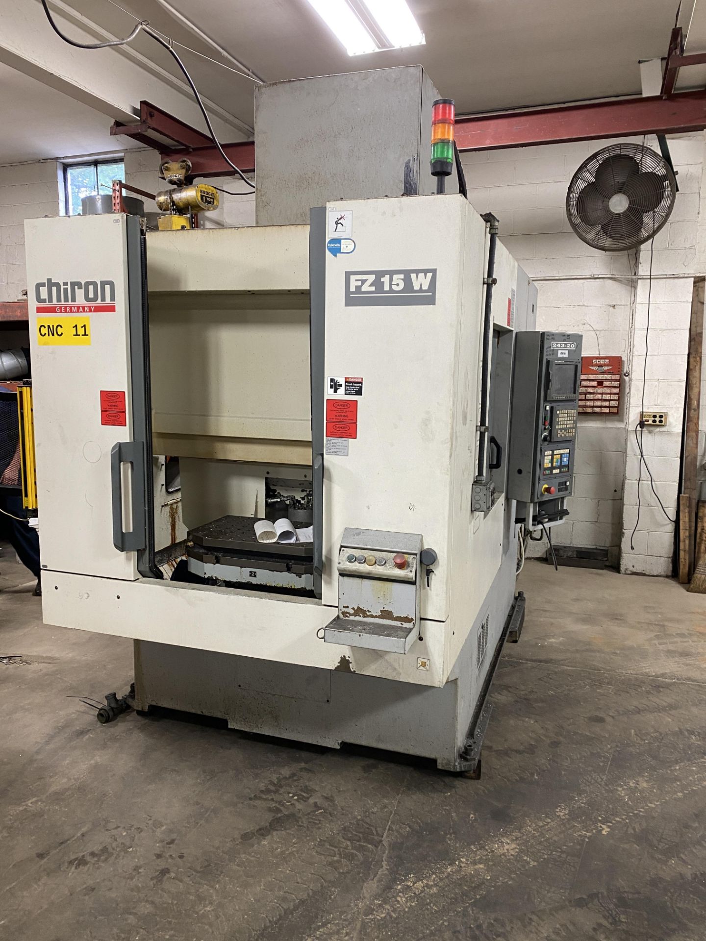 2006 Chiron FZ15W Vertical CNC Machining Center