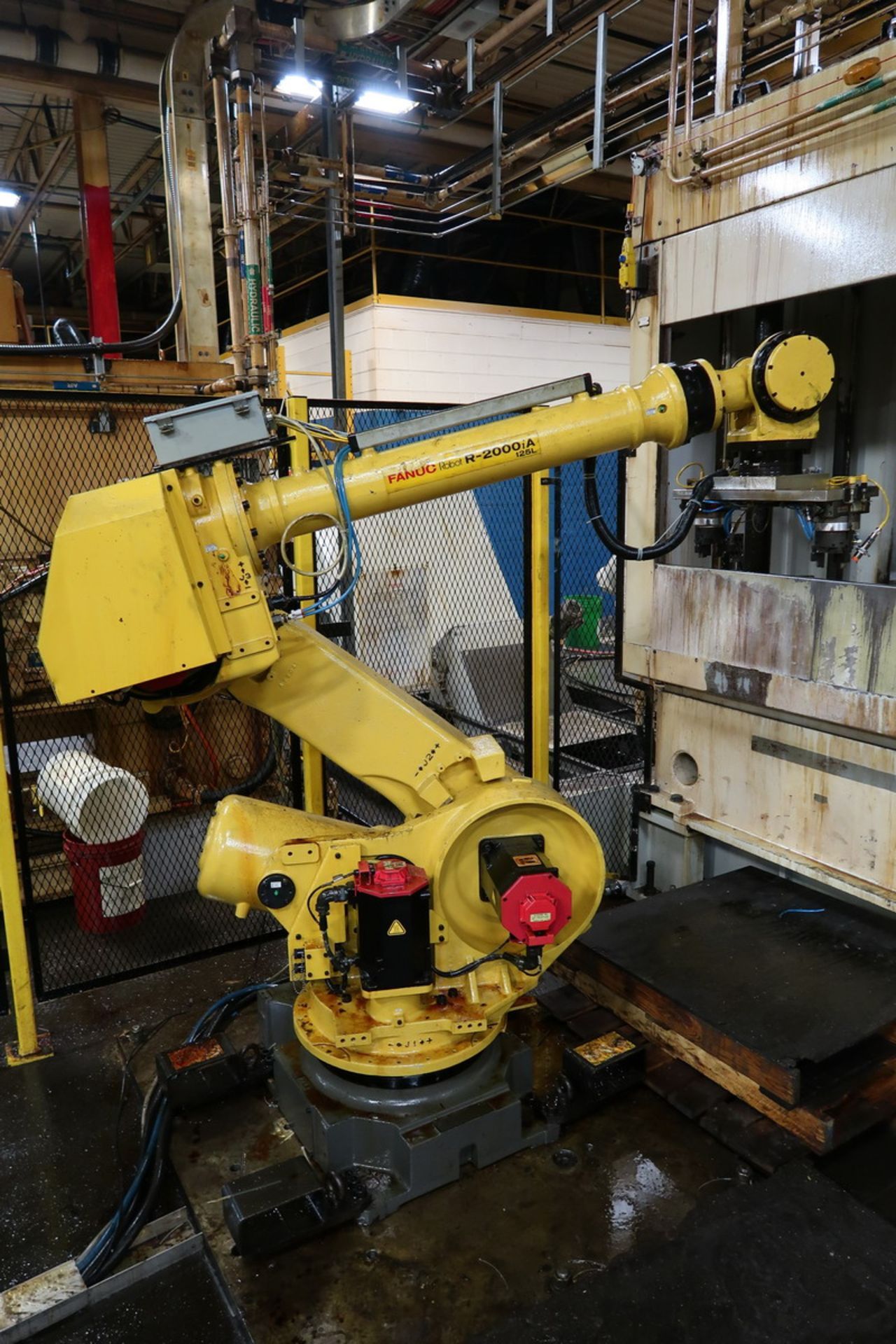 Fanuc #R-2000iA/125L Material Handling Robot (Refurbished 2017)