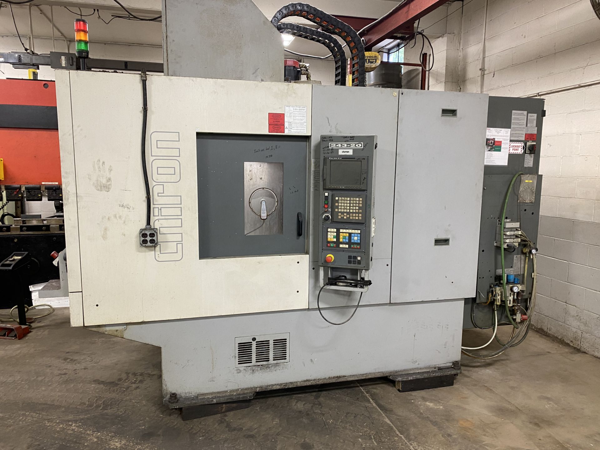 2006 Chiron FZ15W Vertical CNC Machining Center - Image 2 of 13