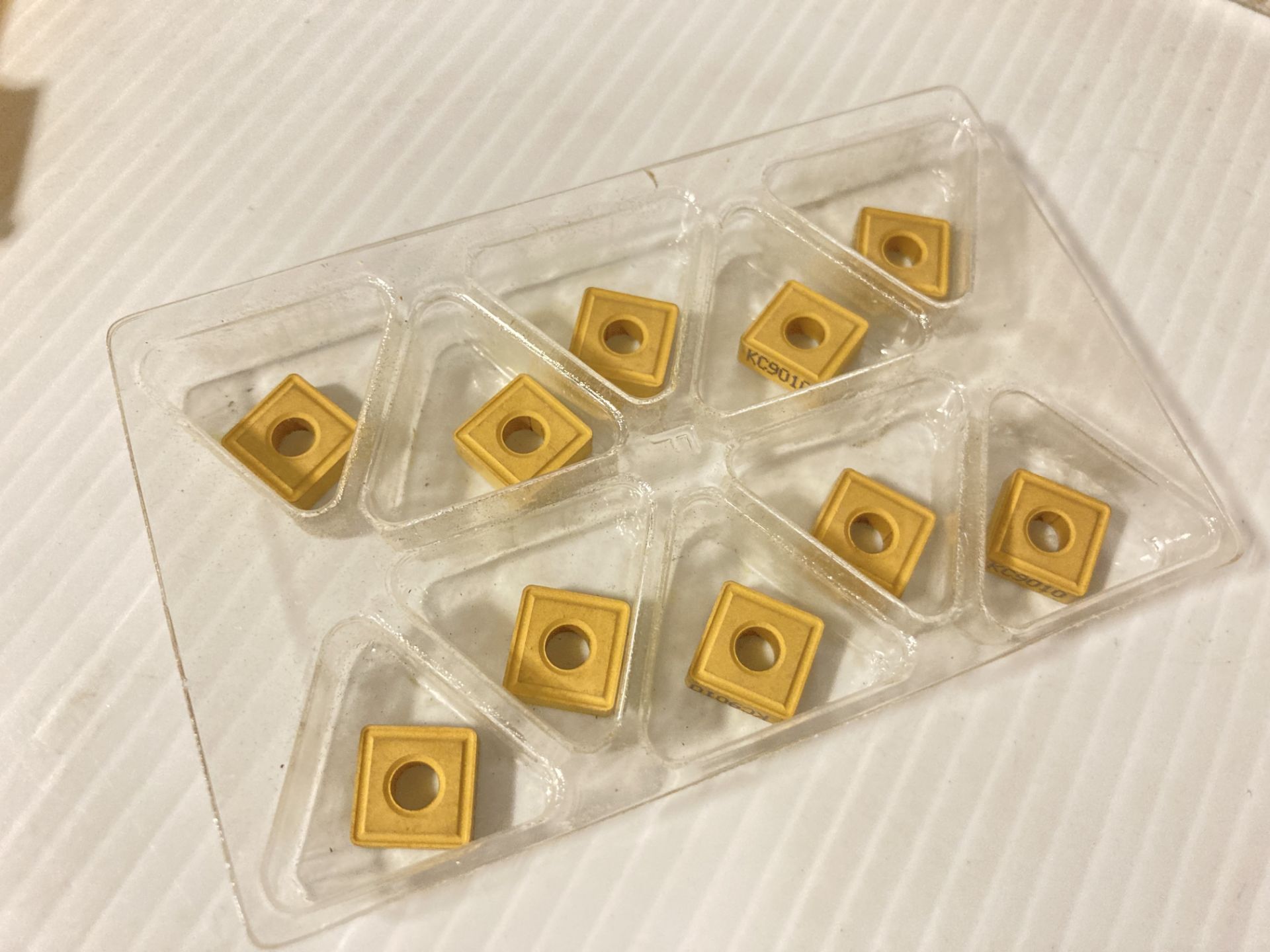 Lot of (70) New? Kennametal Carbide Inserts, P/N: SNMG322 - Image 2 of 3