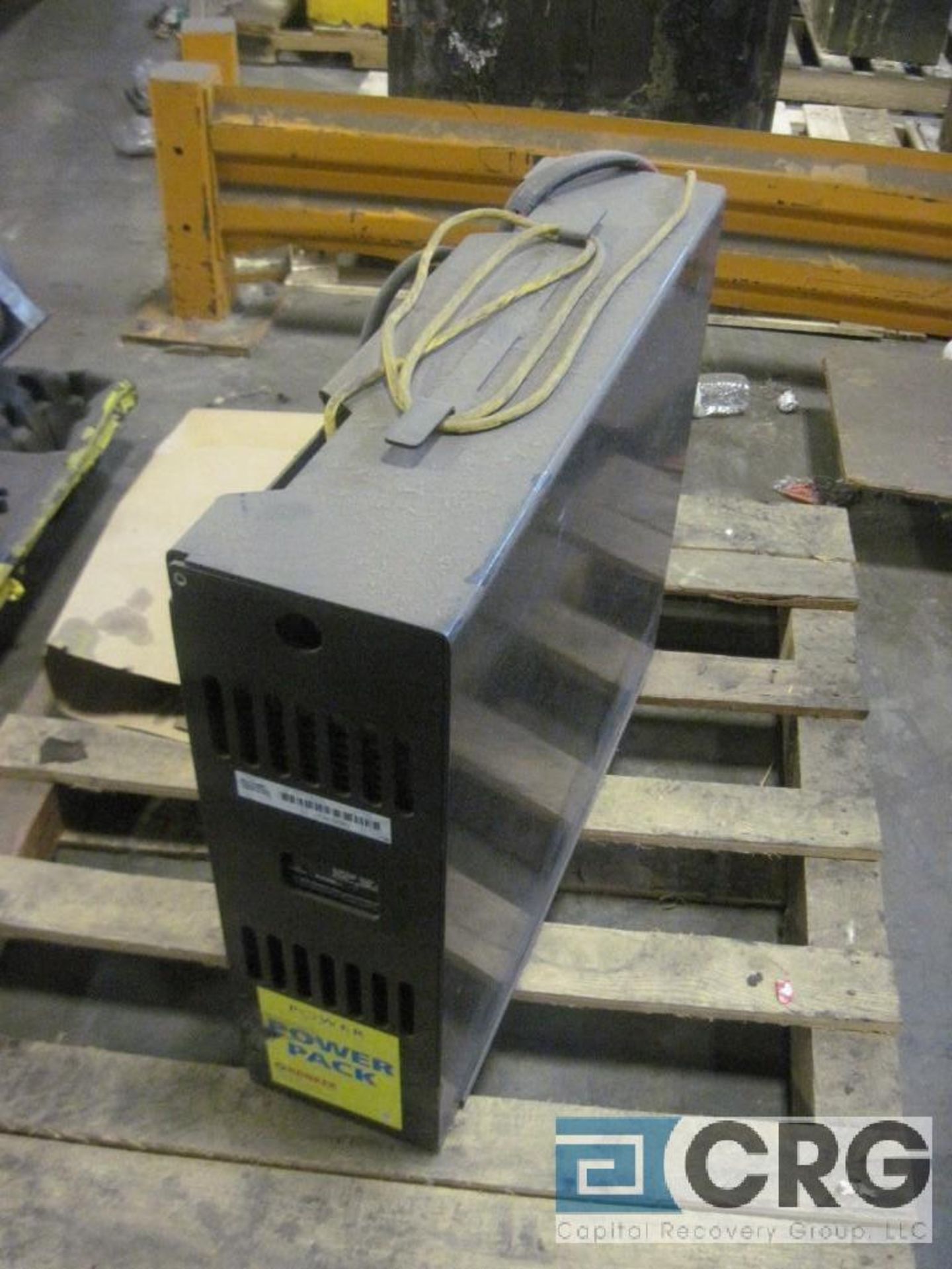 Yale MPW050-EN24T1872 walk behind pallet jack with built in charger, 24 volt battery, 5000 lb - Image 2 of 3