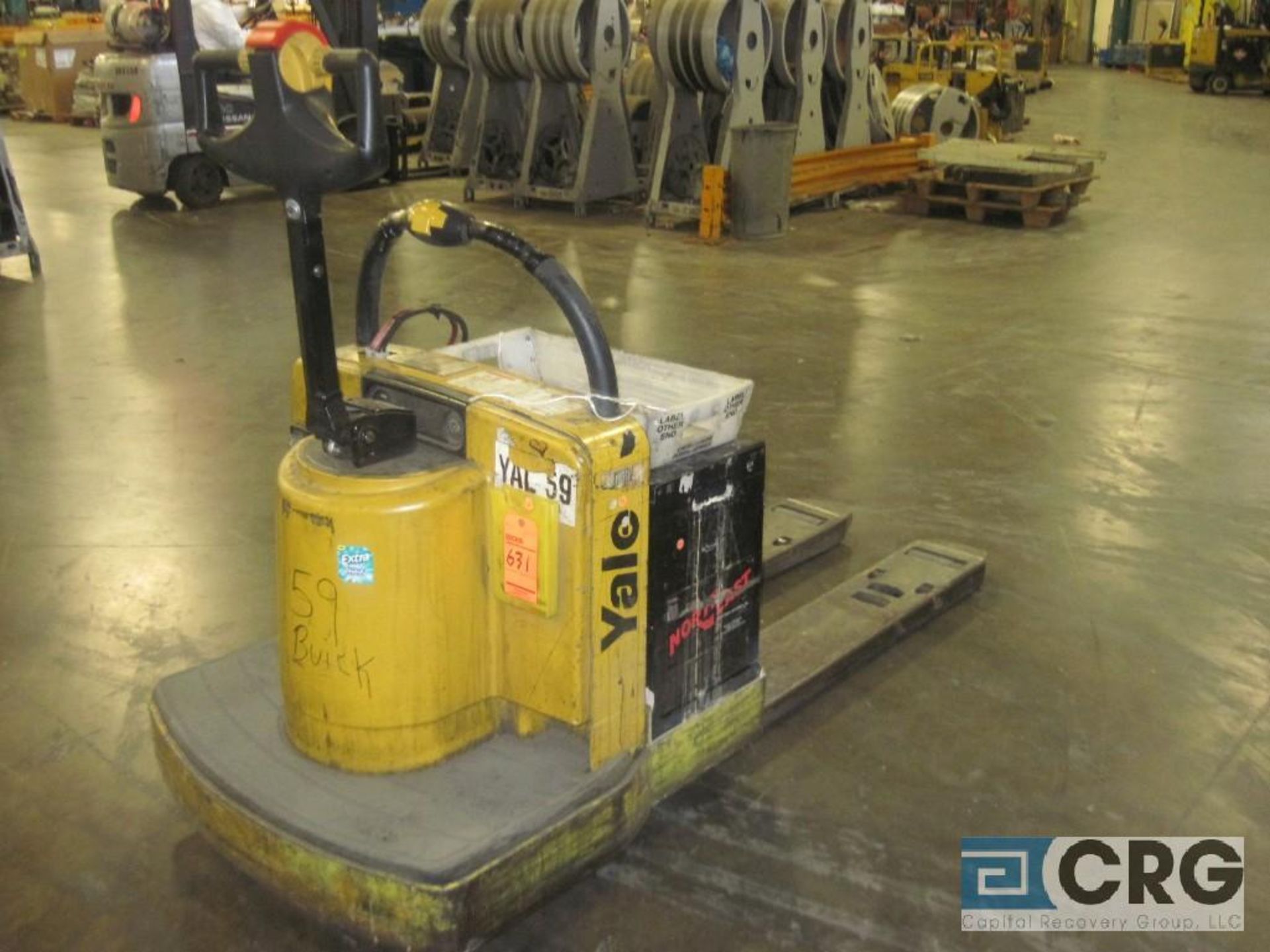 Yale MPE060LEN24T2748 ride on pallet jack, 6000 lb capacity, 24 volt electric (#59) - Image 2 of 4