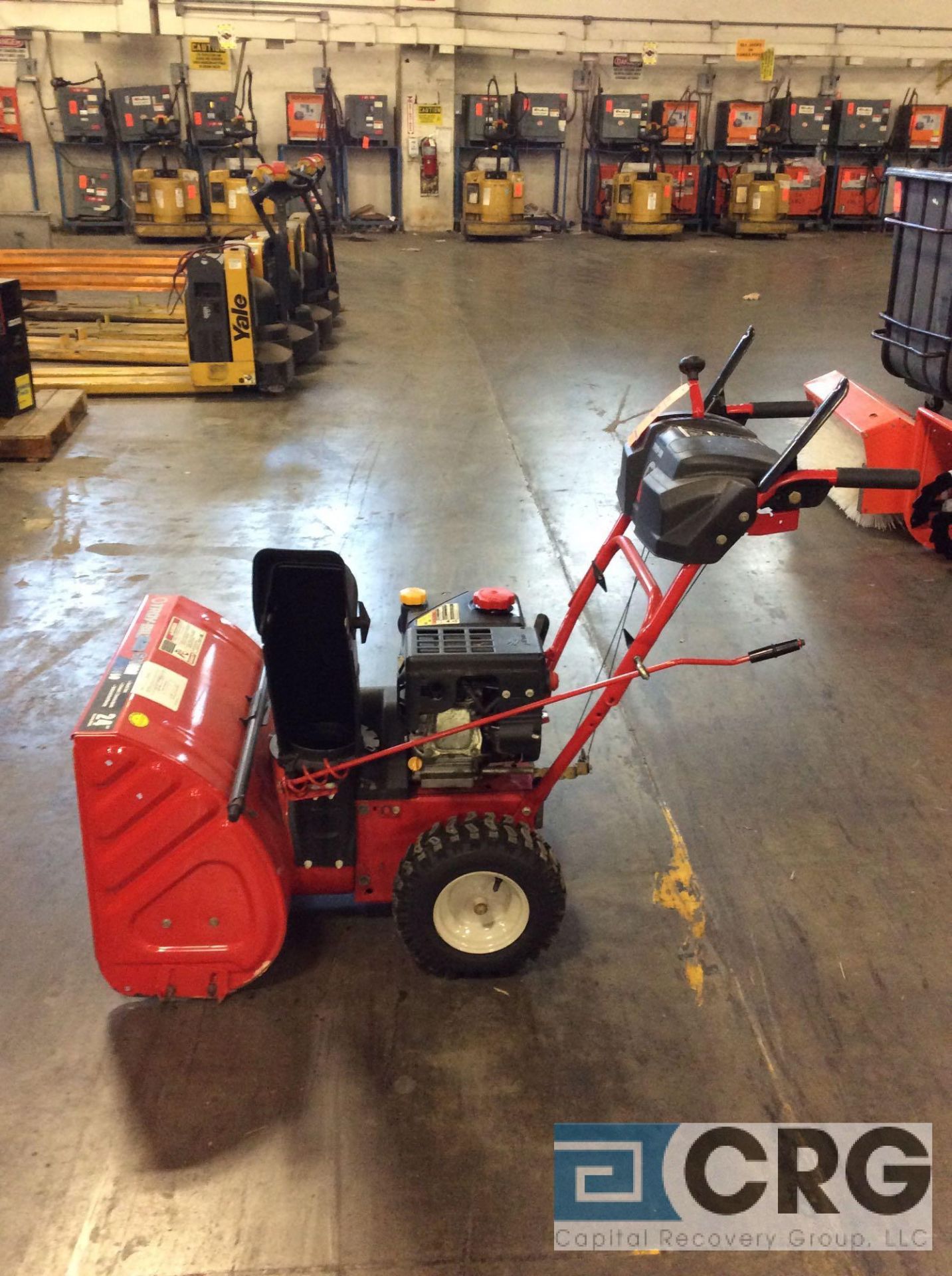 TROY BILT STORM 2410, gas powered, 24 in. throat snow blower - Image 4 of 4