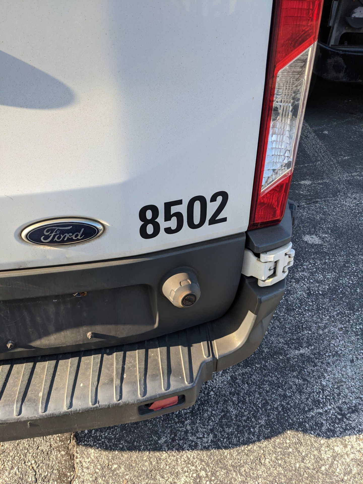 2015 Ford Transit350 Van - 9500 GVW, 293509 odometer reading. Flat Top Roof, 9500 GVW, 3.7L Gas, - Image 3 of 6