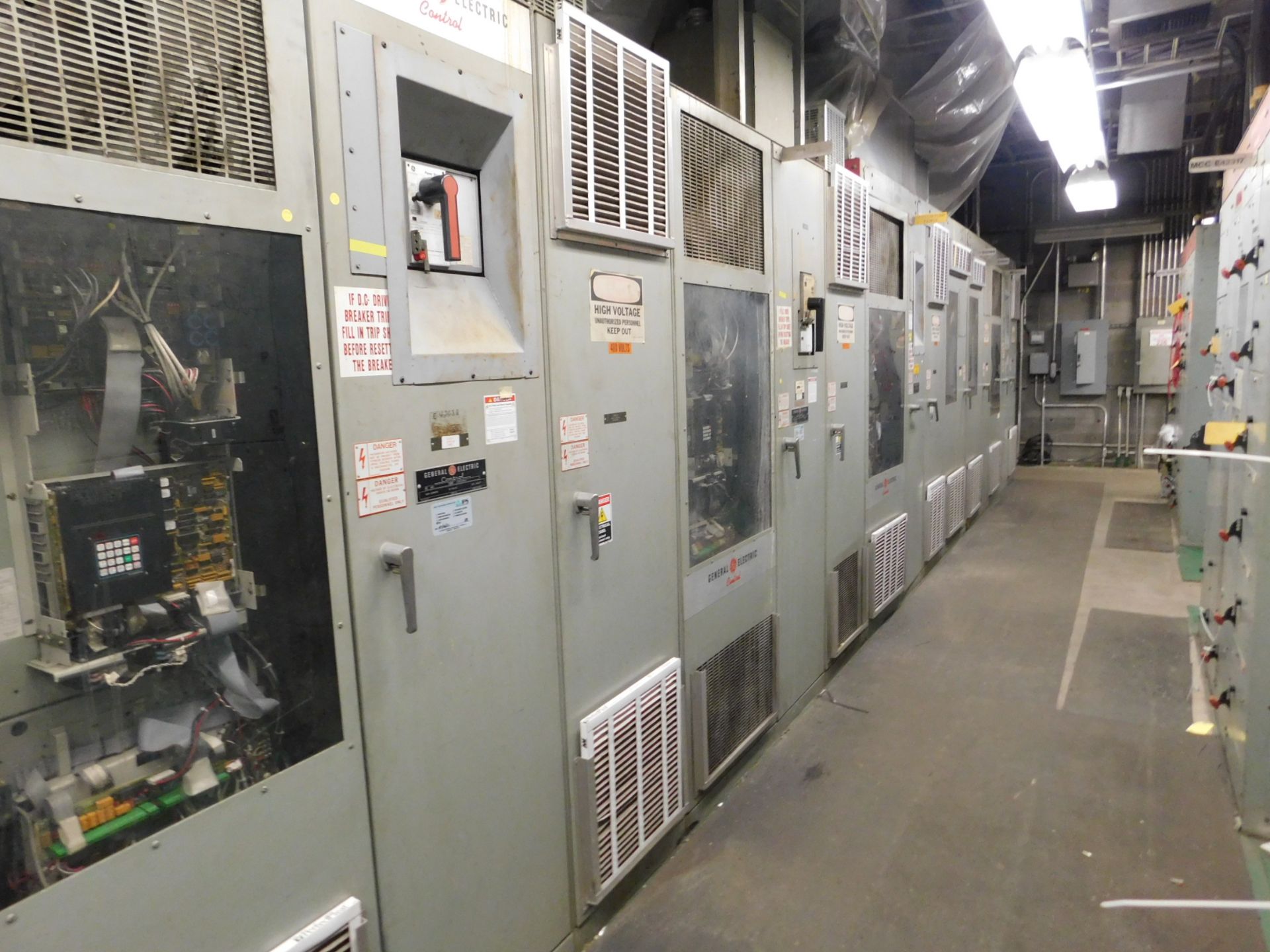 General Electric drive system with variable frequency drive, main shutoff breaker COPPER WIRE NOT - Image 2 of 2