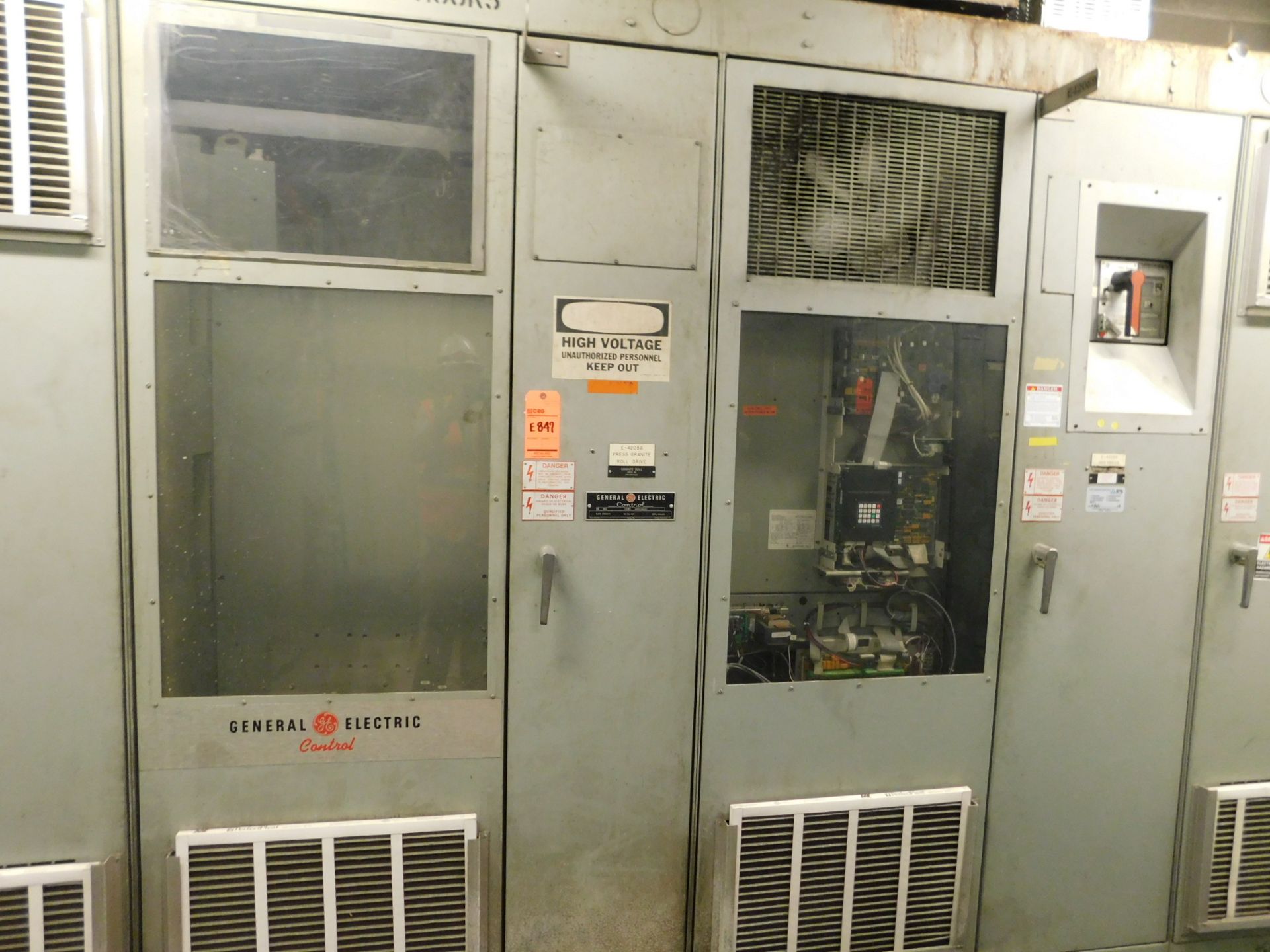 General Electric variable frequency drive cabinet COPPER WIRE NOT INCLUDED (Location: 2nd Fl. PM2 - Image 3 of 3