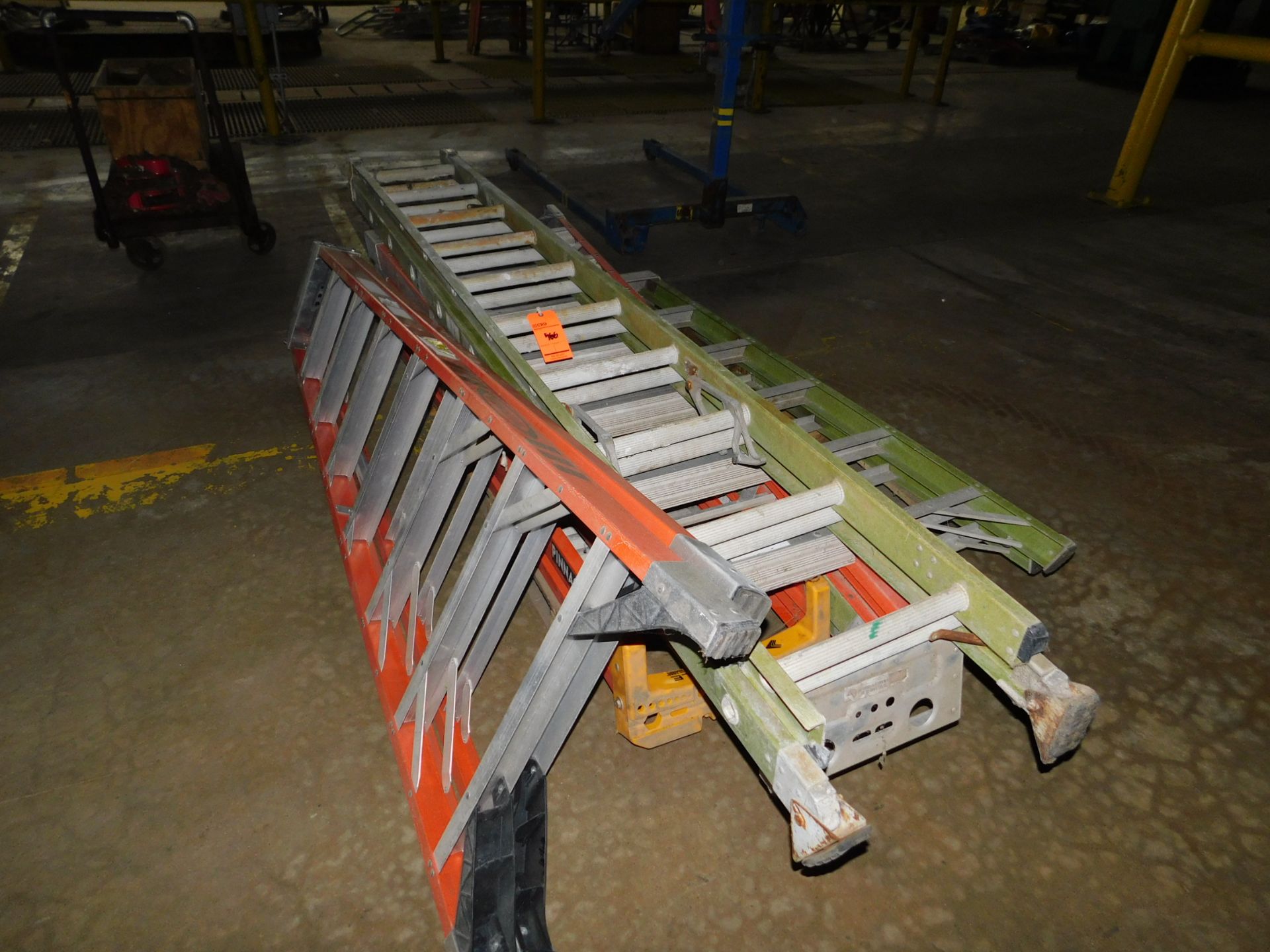 Lot of (5) fiberglass ladders, (1) 10' extension, (1) 8', (2) 6', and (1) 3' (Location: Finished