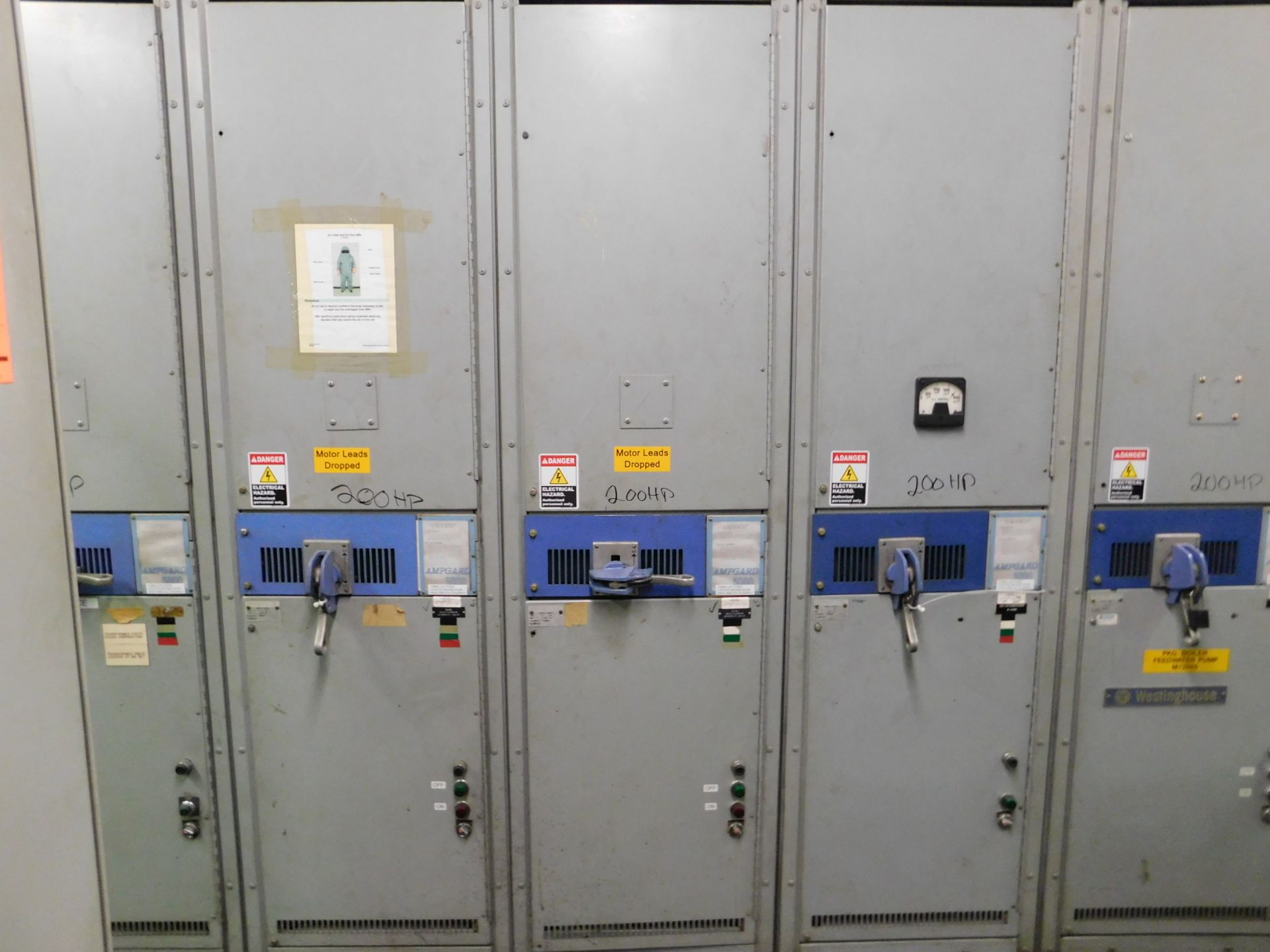 Lot of (8) Westinghouse circuit breakers with Amp Gard 5000, (1) 600 HP, (2) 300 HP, and (6) 200 - Image 2 of 3