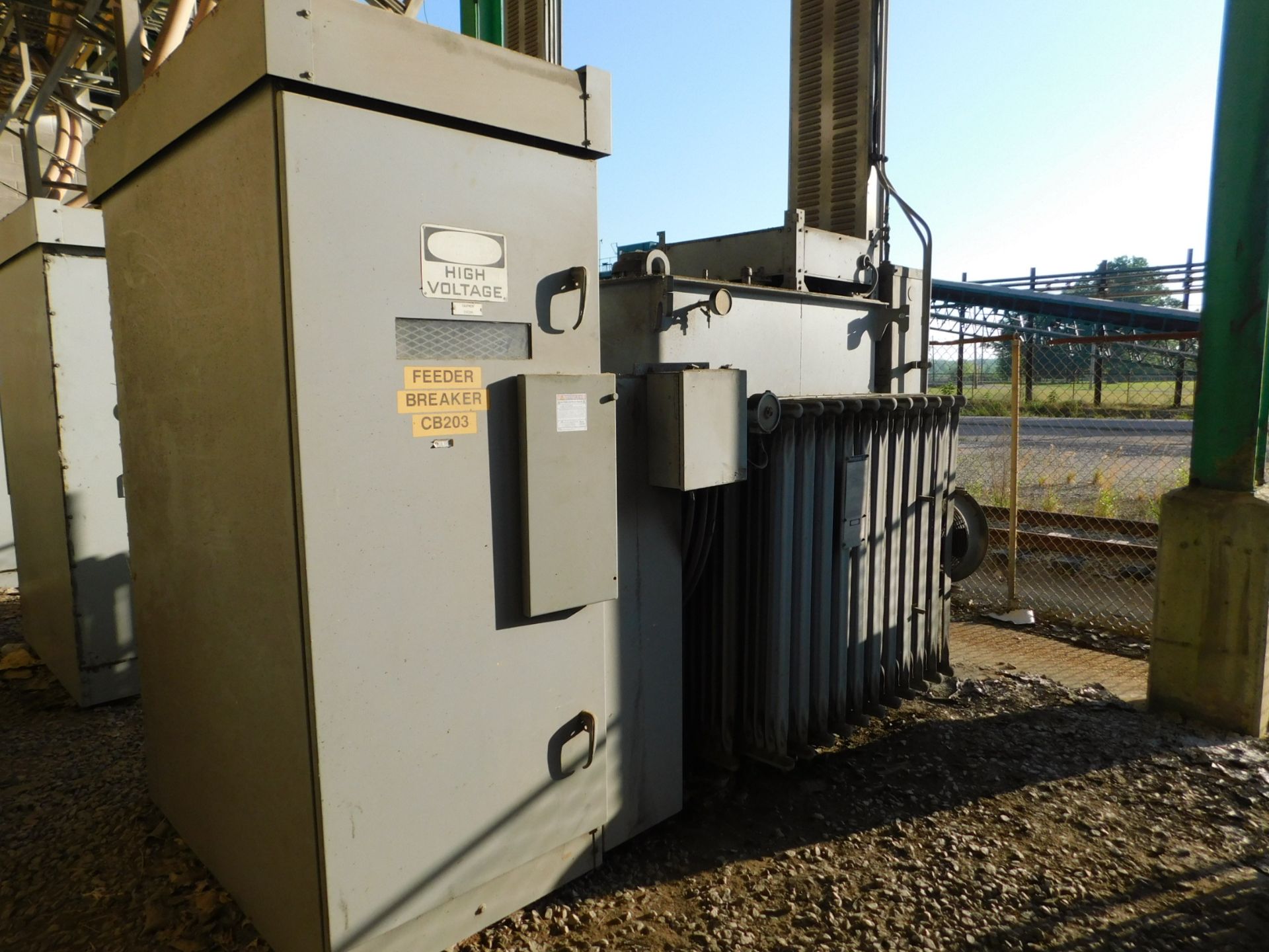 General Electric three phase substation transformer, Wesco Fluid, 13800-408Y/277, 55-65° C rise, - Image 2 of 3