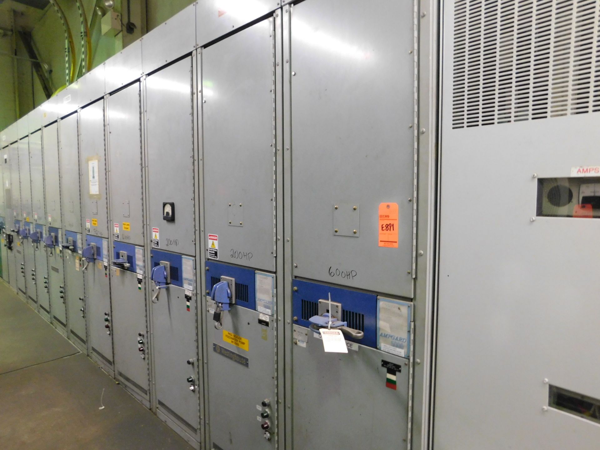 Lot of (8) Westinghouse circuit breakers with Amp Gard 5000, (1) 600 HP, (2) 300 HP, and (6) 200