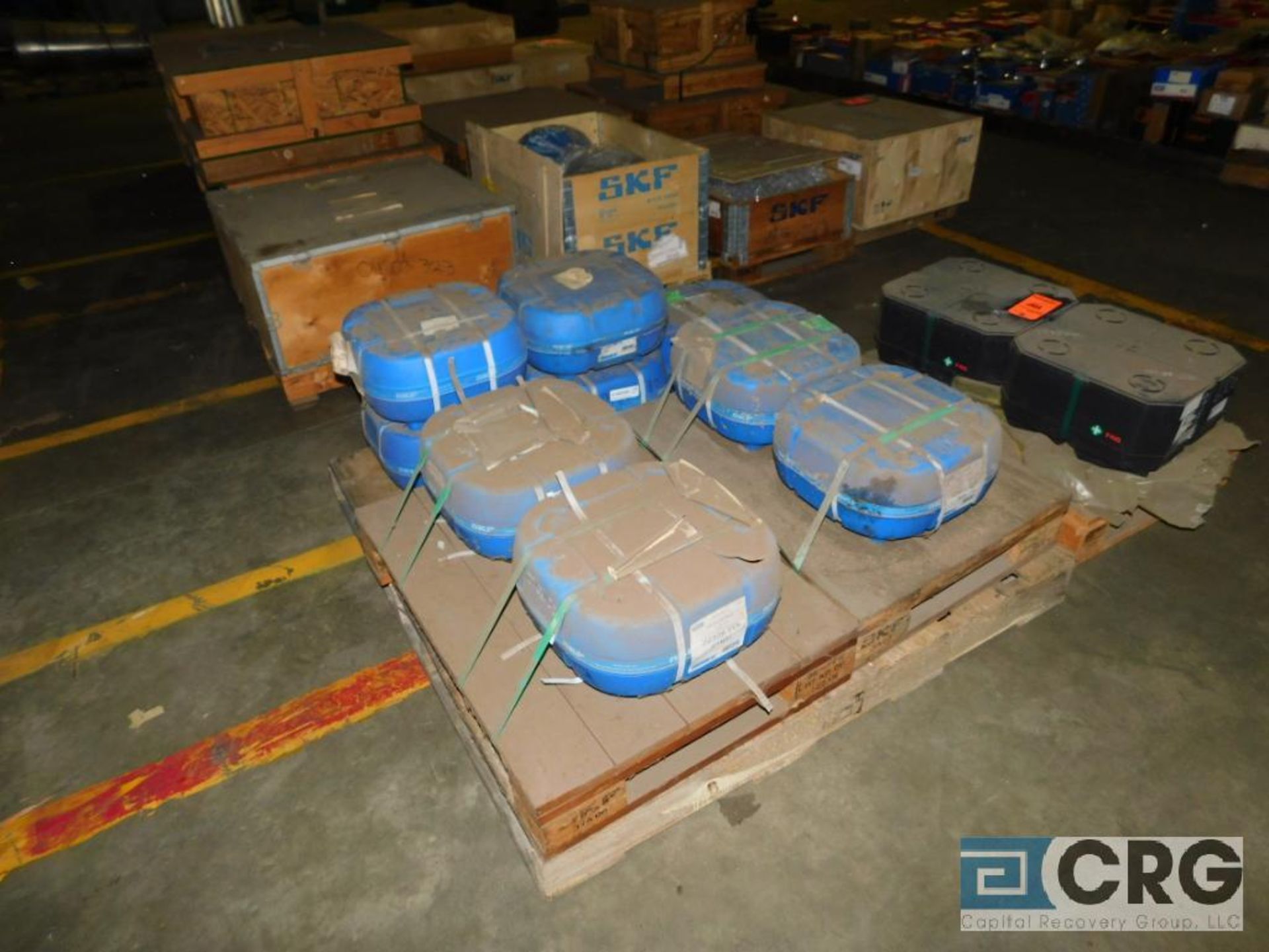 Lot of (11) crates with bearings, (5) 23232 CCK/W33, (2) 22328 CCK/C3W33, (1) 23240 CCK/C3N33, (1) - Image 2 of 2