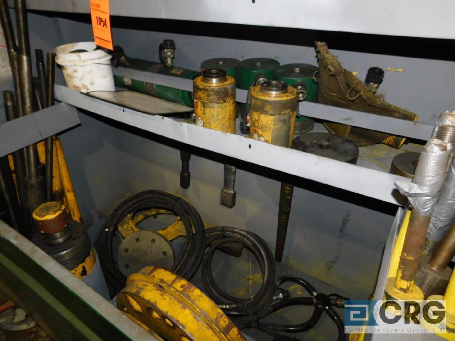 Job box with hydraulic jacks (mobile) (Location: Maintenance Bldg.) - Image 2 of 2