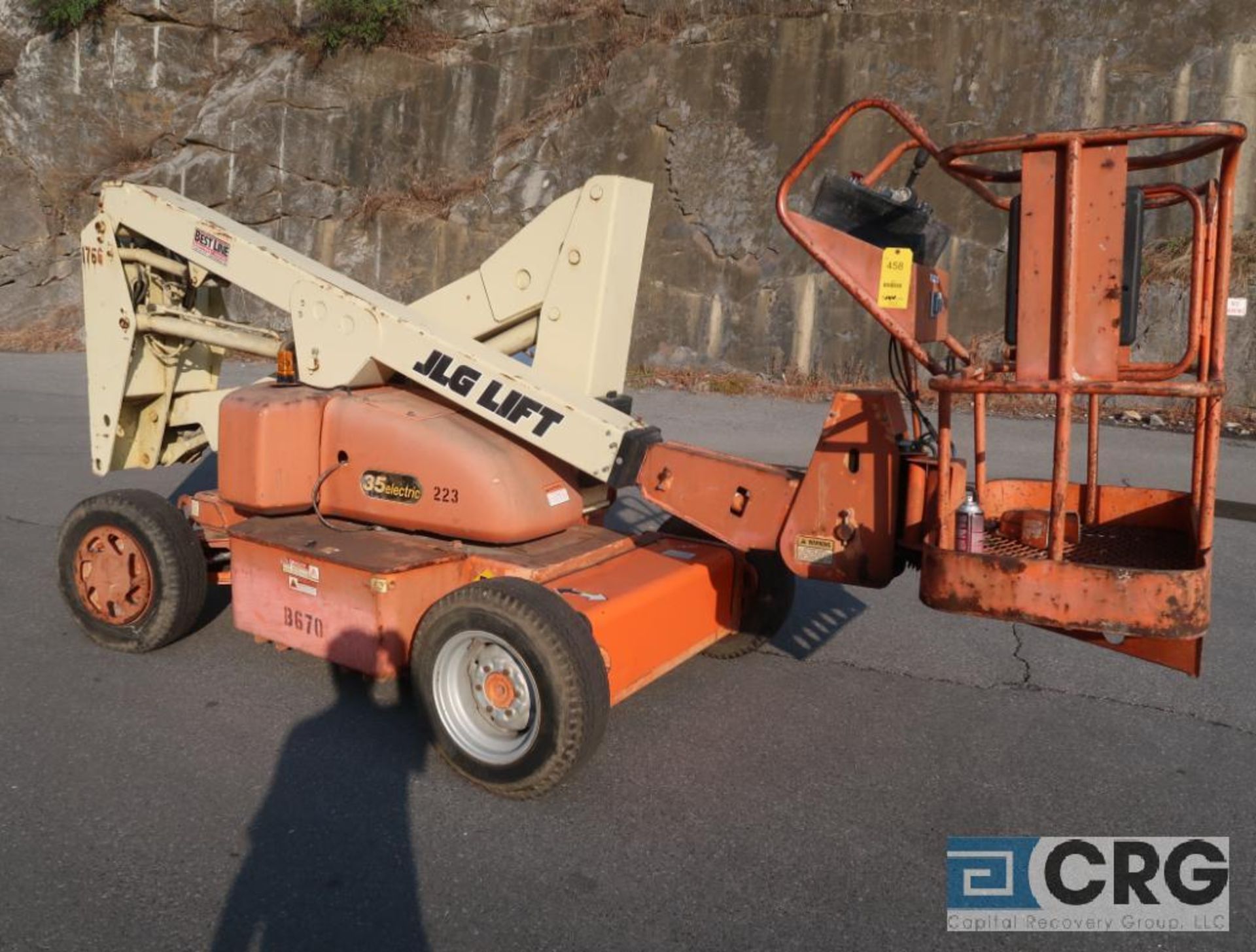 1994 JLG 35 Electric manlift, 500 lb. cap., platform height 35 ft., hort. length 20 ft., 48 volt,