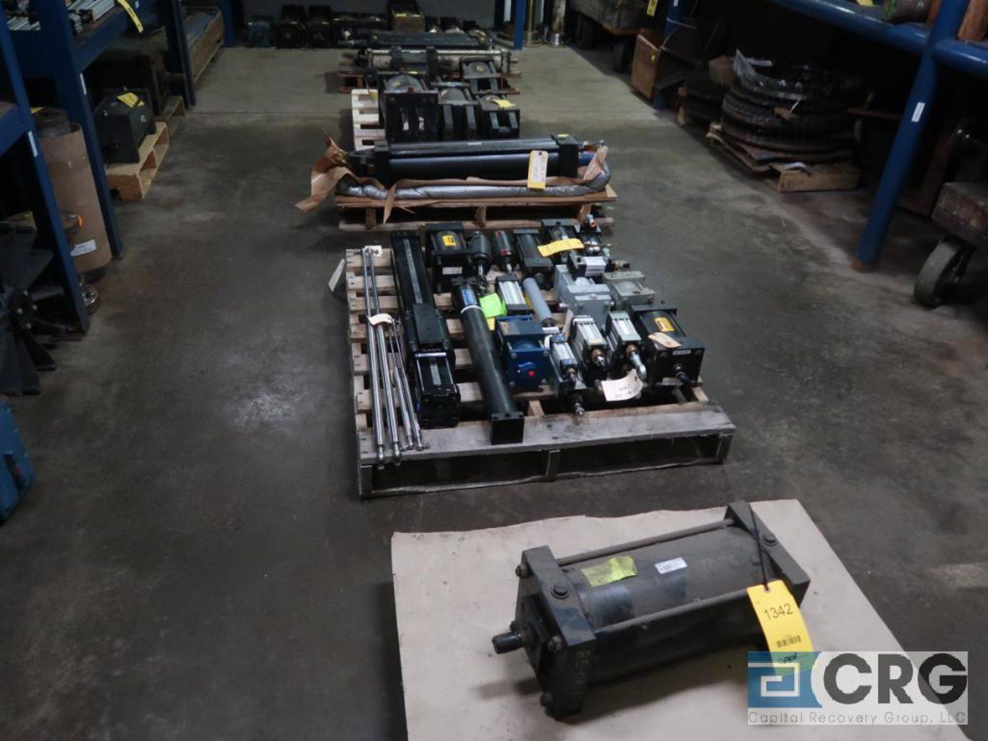 Lot of (8) pallets and (3) sections with assorted pneumatic and hydraulic cylinders (Store