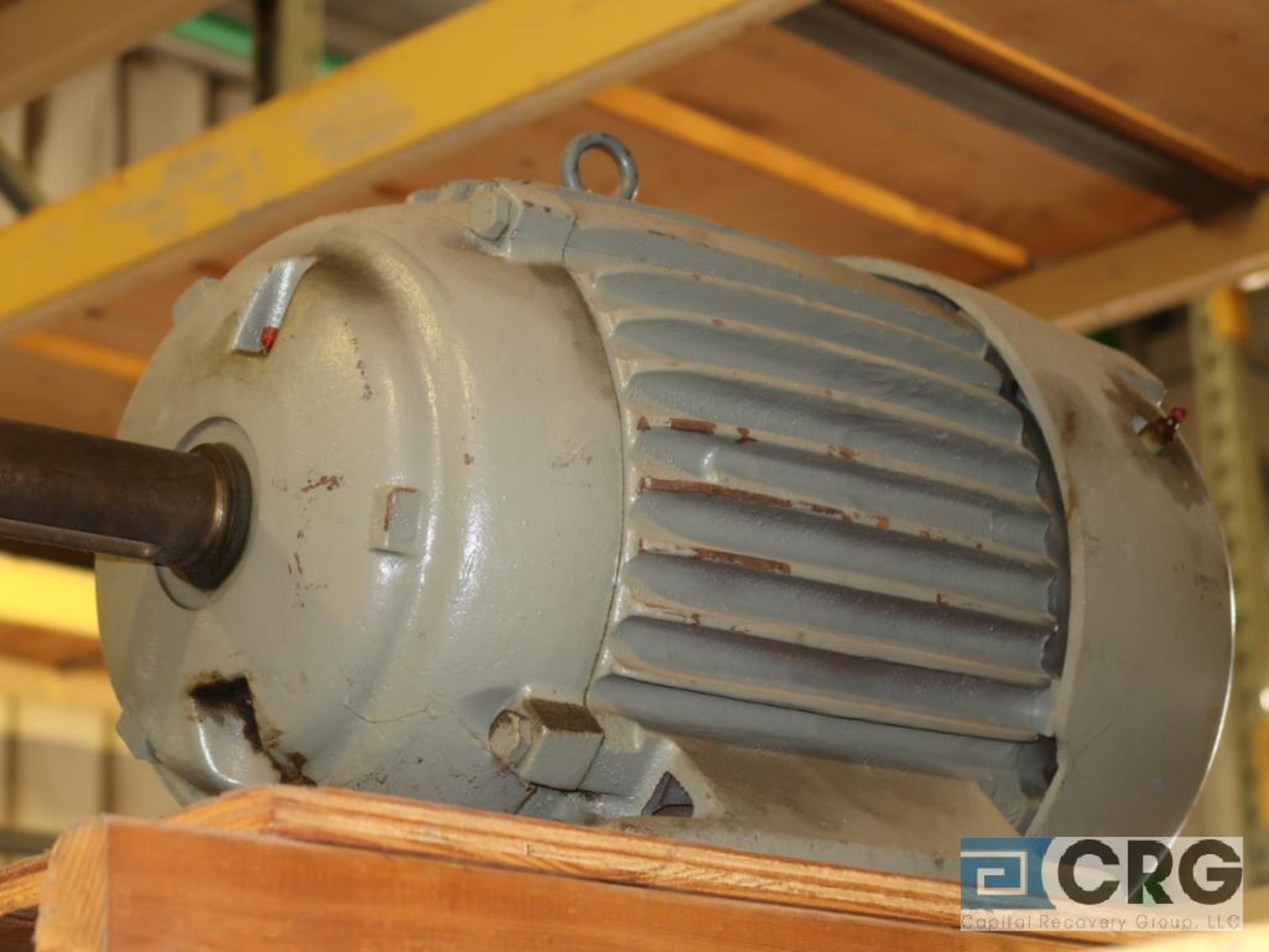 Lot of (32) assorted 15 HP, 10 HP, and 7.5 HP motors on (7) shelves, some with gear drives (Motor - Image 8 of 8