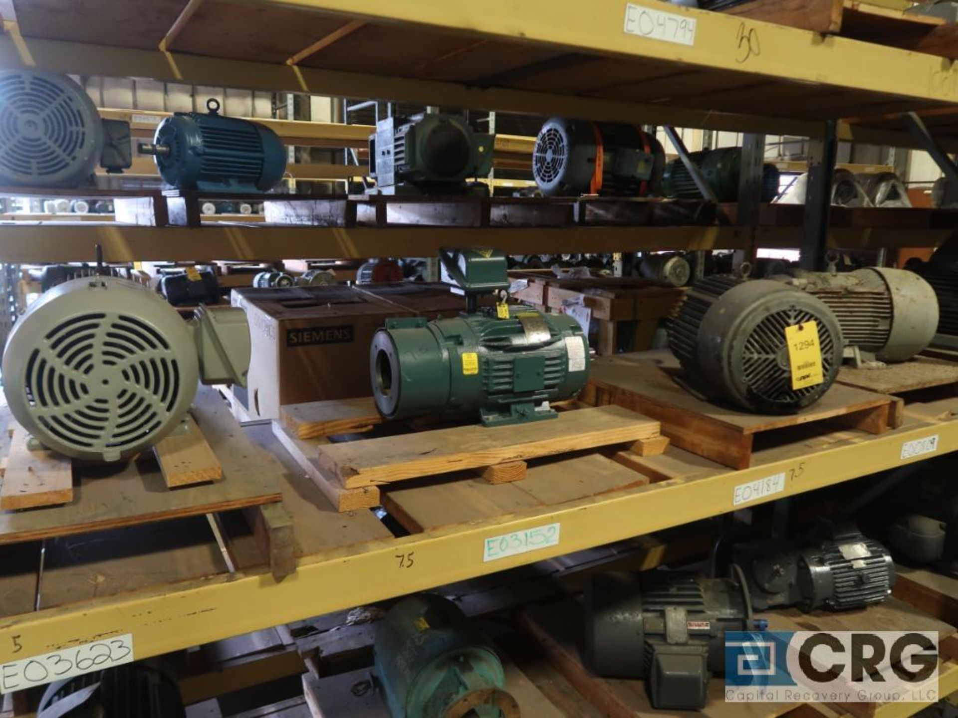 Lot of (32) assorted 15 HP, 10 HP, and 7.5 HP motors on (7) shelves, some with gear drives (Motor - Image 2 of 8