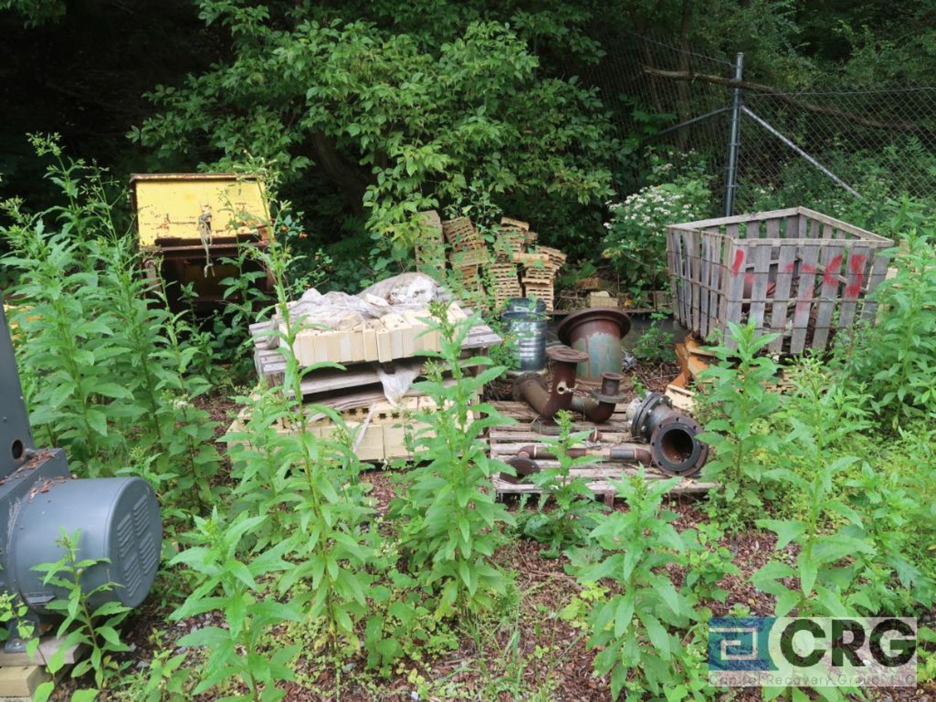 Lot of miscellaneous items including self dumping hoppers, grating, steel pipe on ground, cement - Image 12 of 17