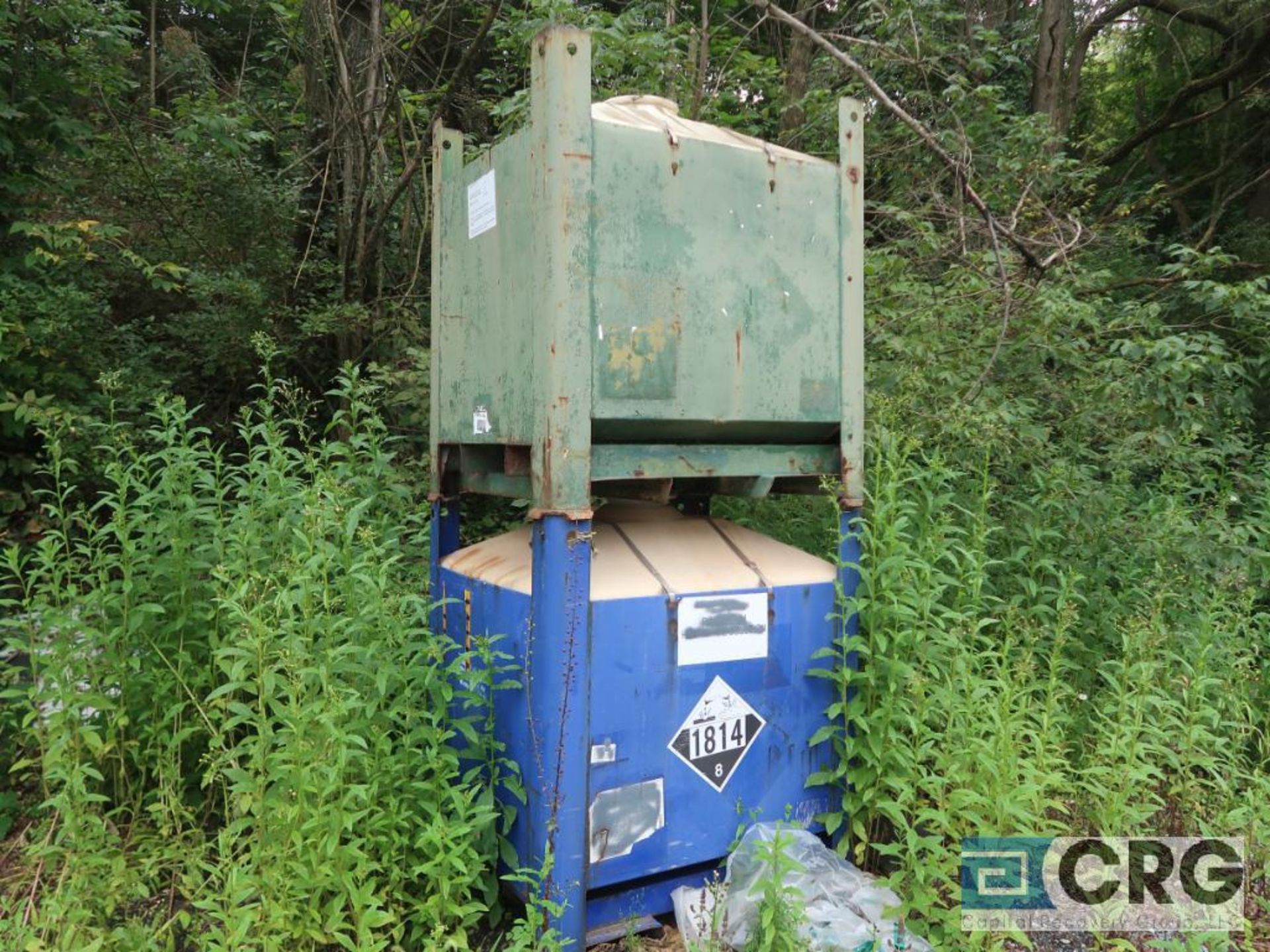 Lot of miscellaneous items including self dumping hoppers, grating, steel pipe on ground, cement - Image 17 of 17