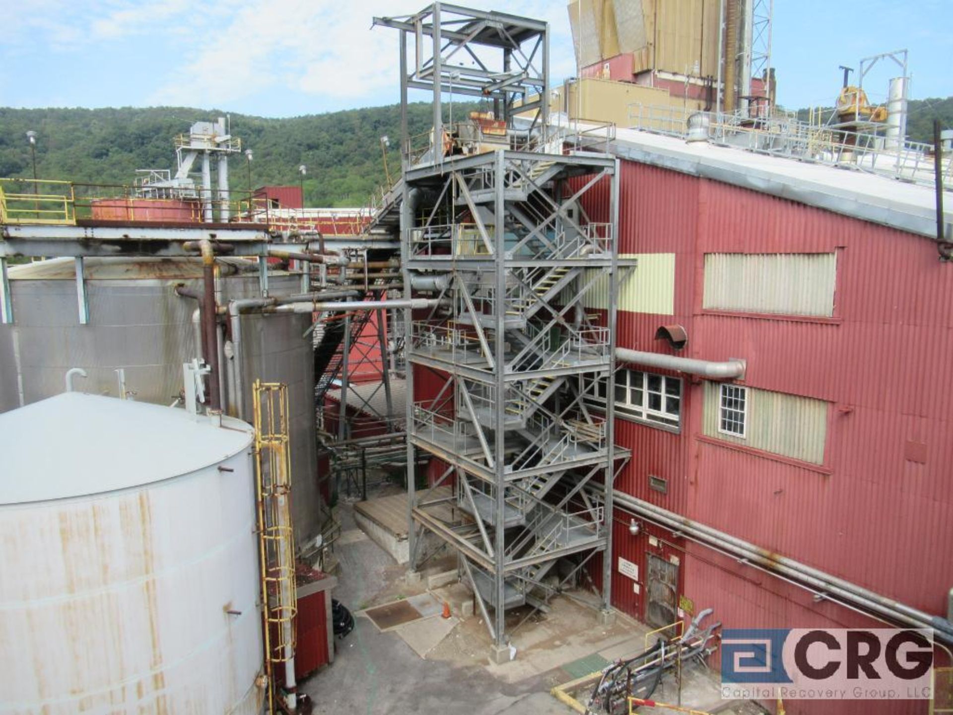 Chip handling and support equipment consisting of bucket elevator feeding chip silo, inclined - Image 2 of 6