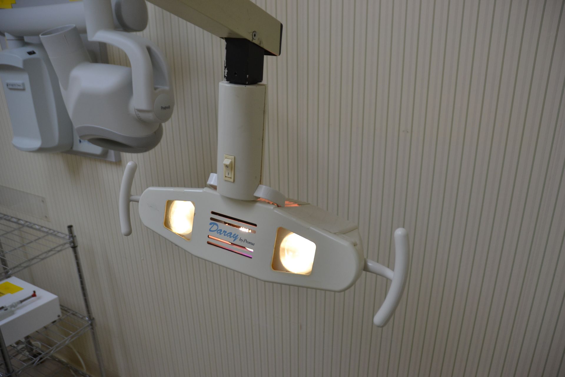 Proma Daray Ceiling Mount Dental Light