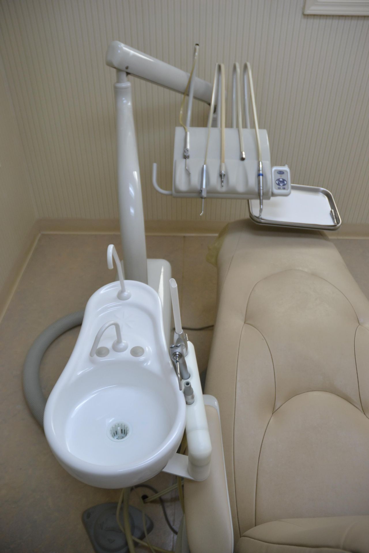 2004 Pelton & Crane SP30 Dental Exam Chair - Image 2 of 4