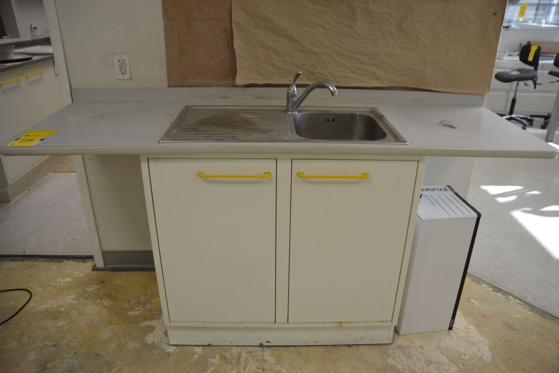 1-Compartment Sink with Cabinet