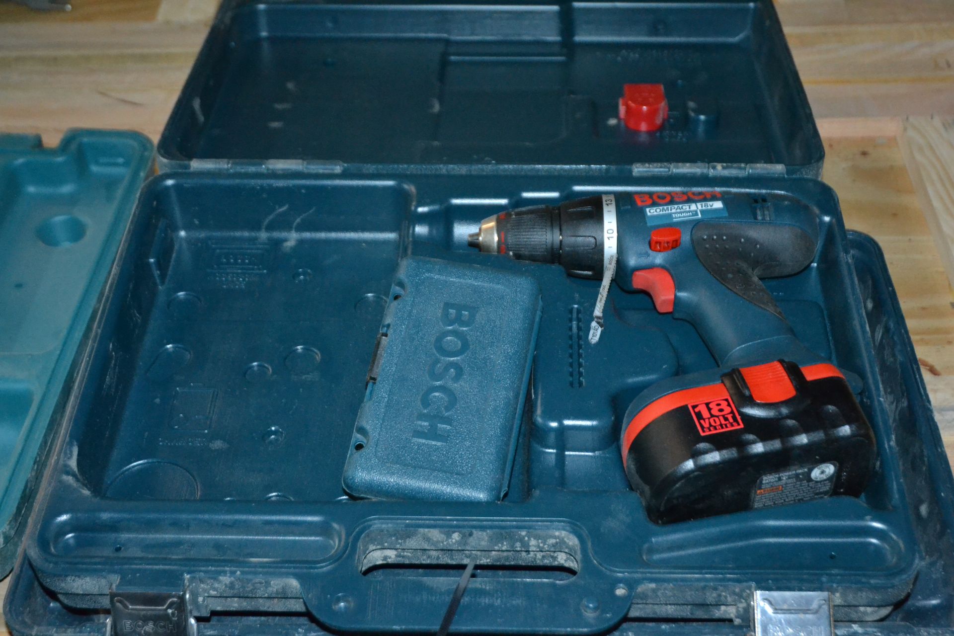 Bosch 18 & 14, 4 Volt Hammer Drill w/ (1) Charger - Image 2 of 2