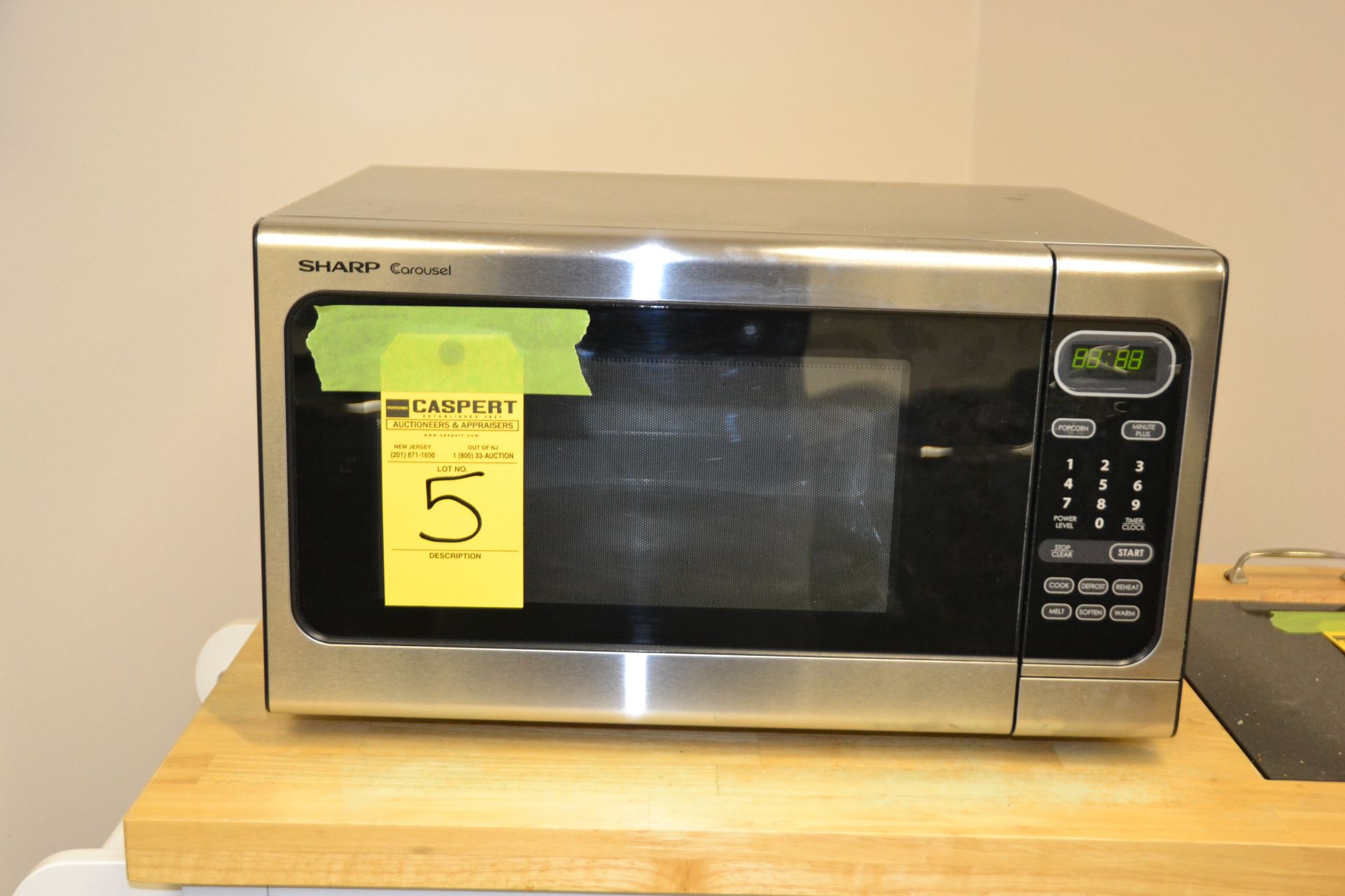 Sharpe Carousel Microwave Oven