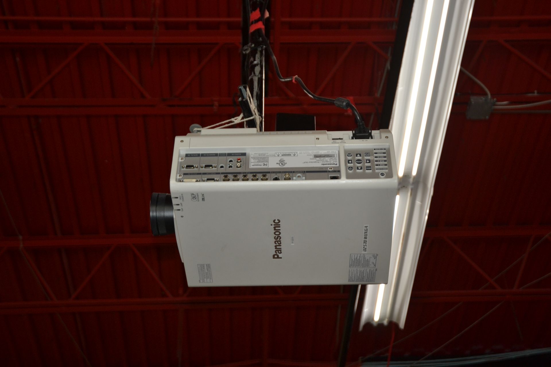 Panasonic PT-D2570 Ceiling Hung Projector - Image 2 of 3