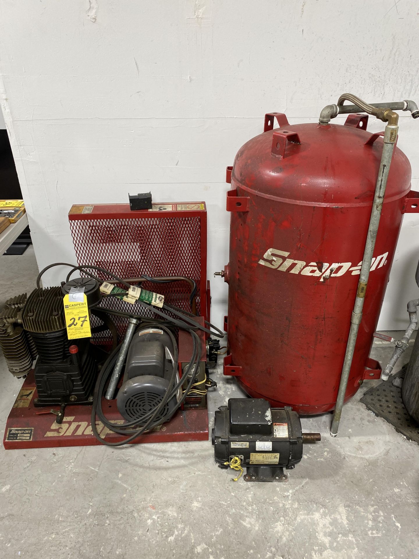 Snap-On Upright Air Compressor (Needs To Be Put Together) M: DRA780V