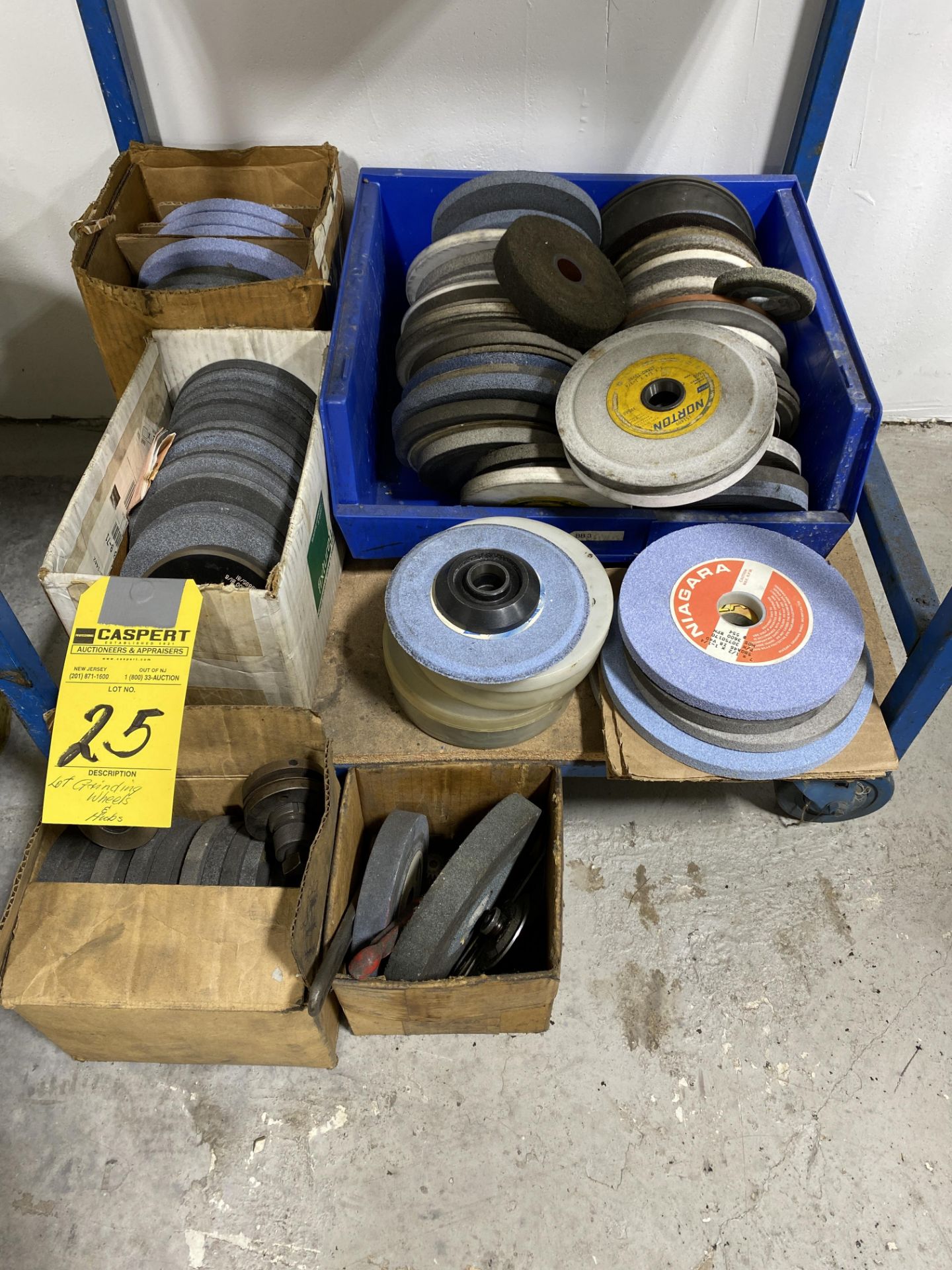 LOT - Grinding Wheels & Hubs